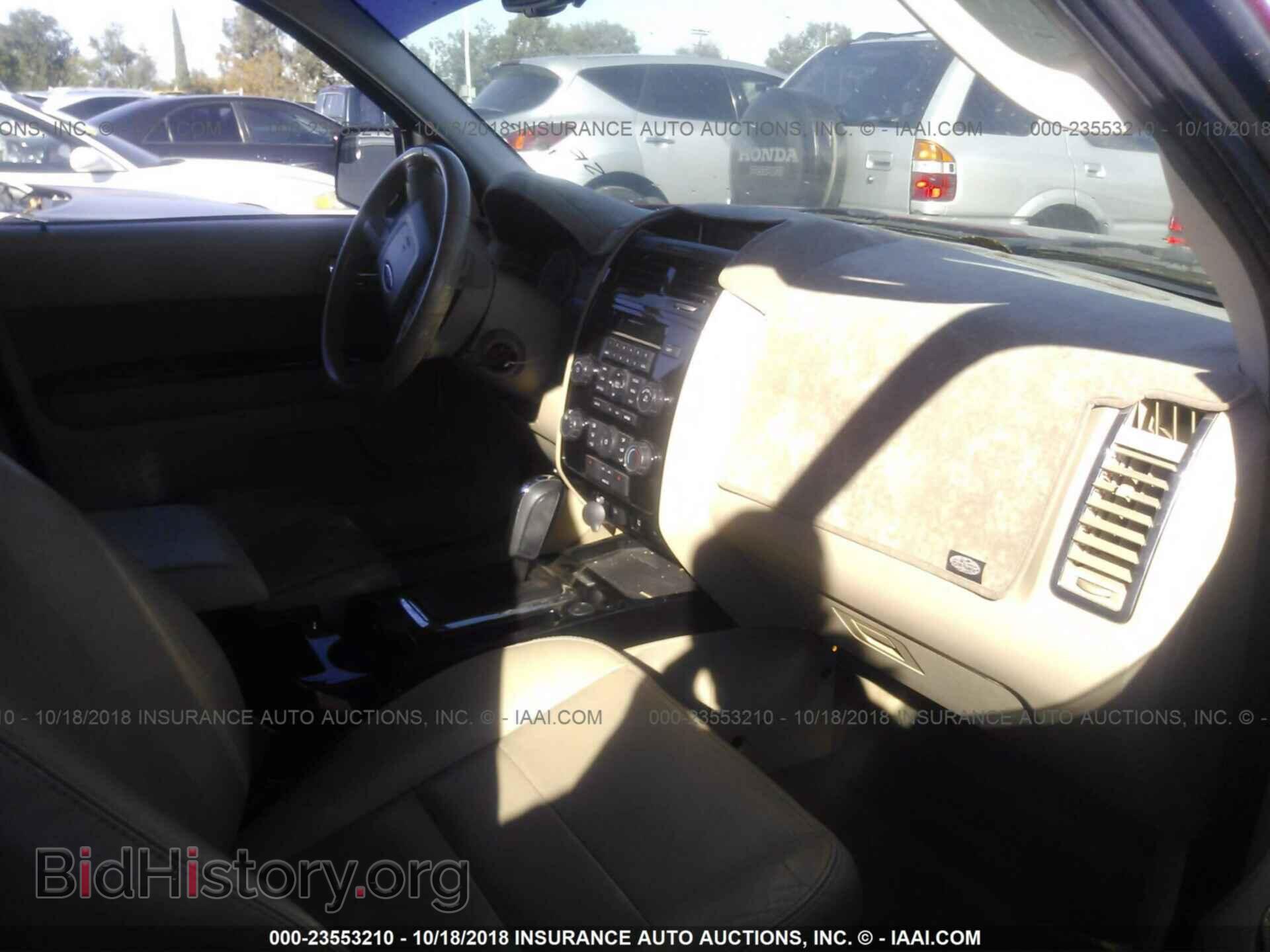 2011 Ford Escape - VIN: 1FMCU0EG6BKB48552 - Photo 5