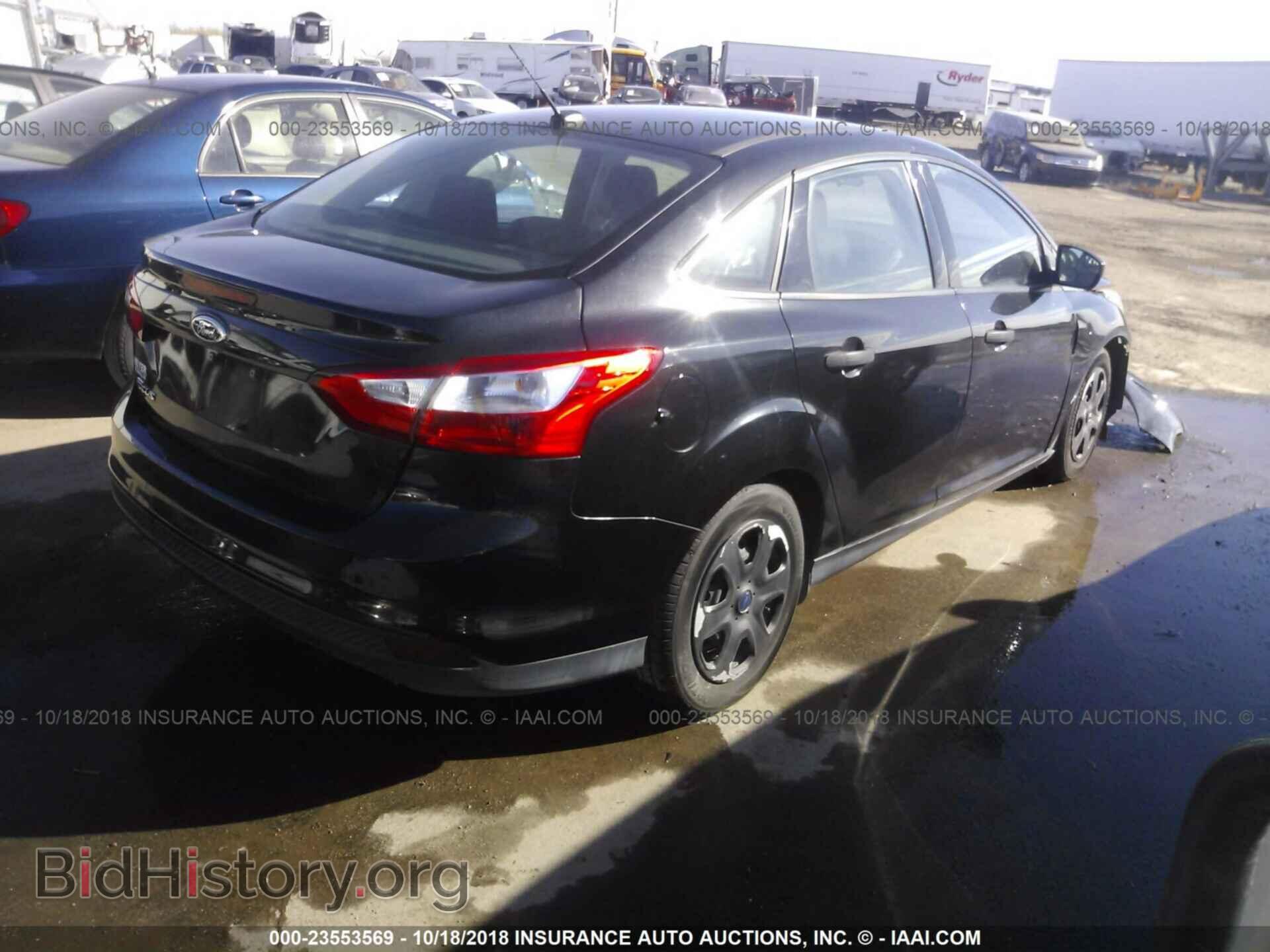 2014 Ford Focus - VIN: 1FADP3E20EL198745 - Photo 4