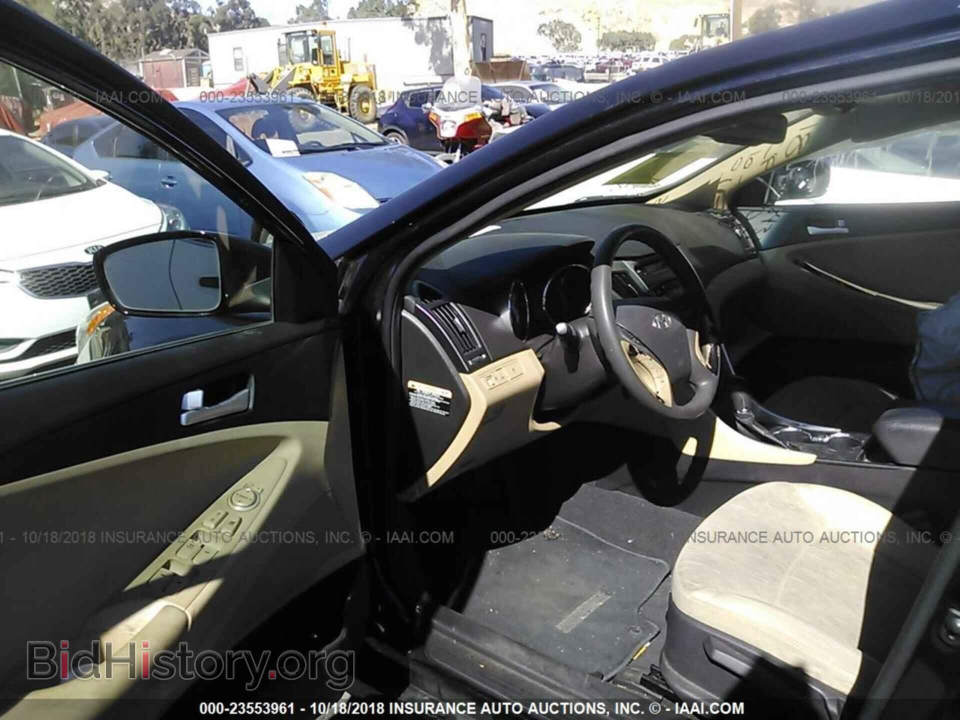 2012 Hyundai Sonata - VIN: 5NPEB4AC1CH415853 - Photo 5