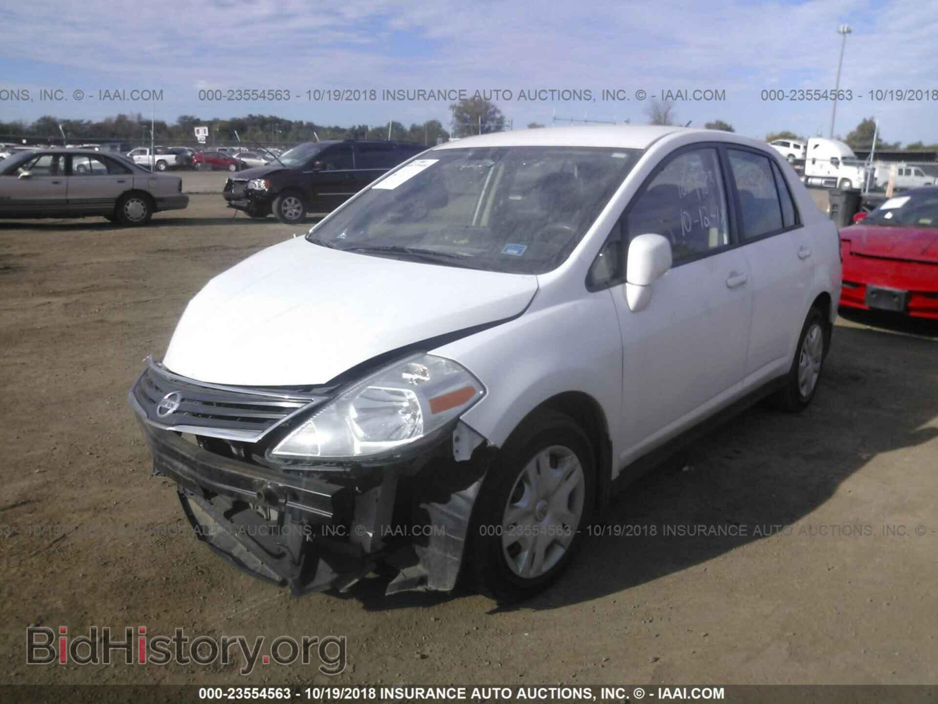 2011 Nissan Versa - VIN: 3N1BC1AP5BL451628 - Фото 2