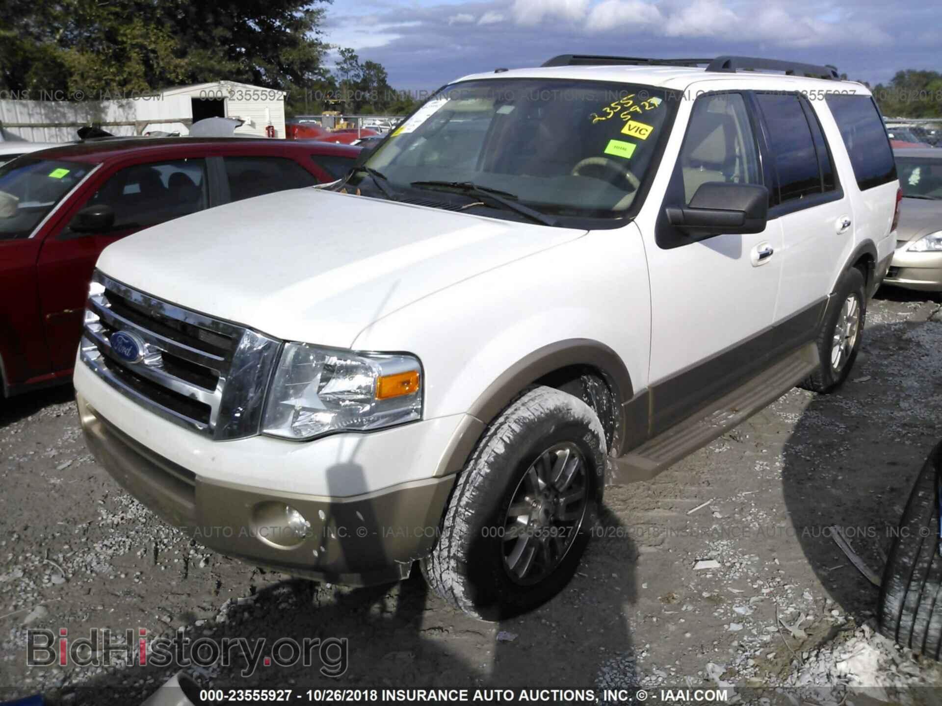 2011 Ford Expedition - VIN: 1FMJU1H56BEF56930 - Фото 2