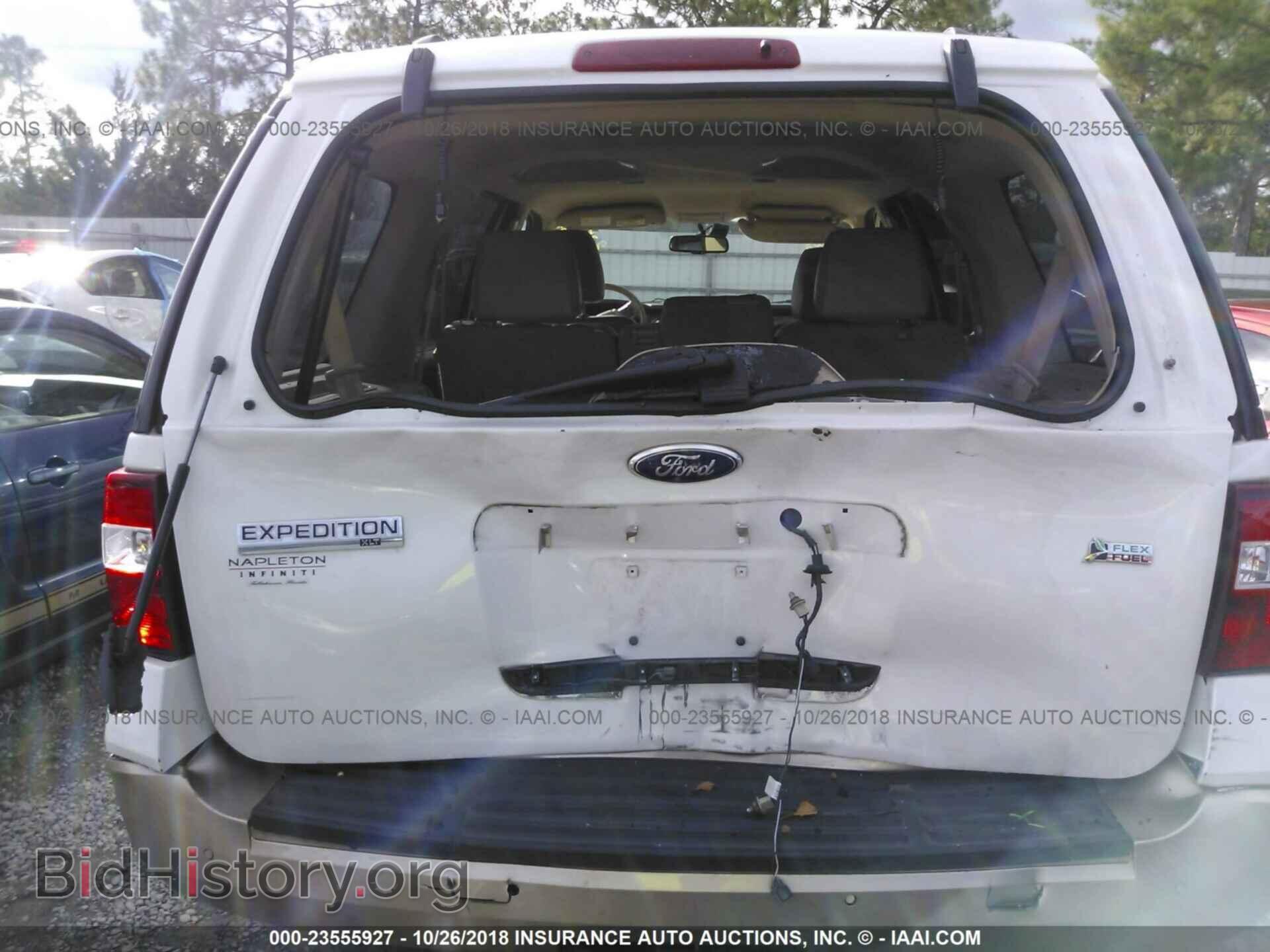 2011 Ford Expedition - VIN: 1FMJU1H56BEF56930 - Фото 6