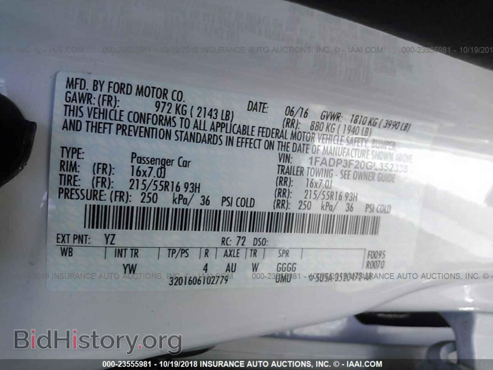 2016 Ford Focus - VIN: 1FADP3F20GL352338 - Photo 9