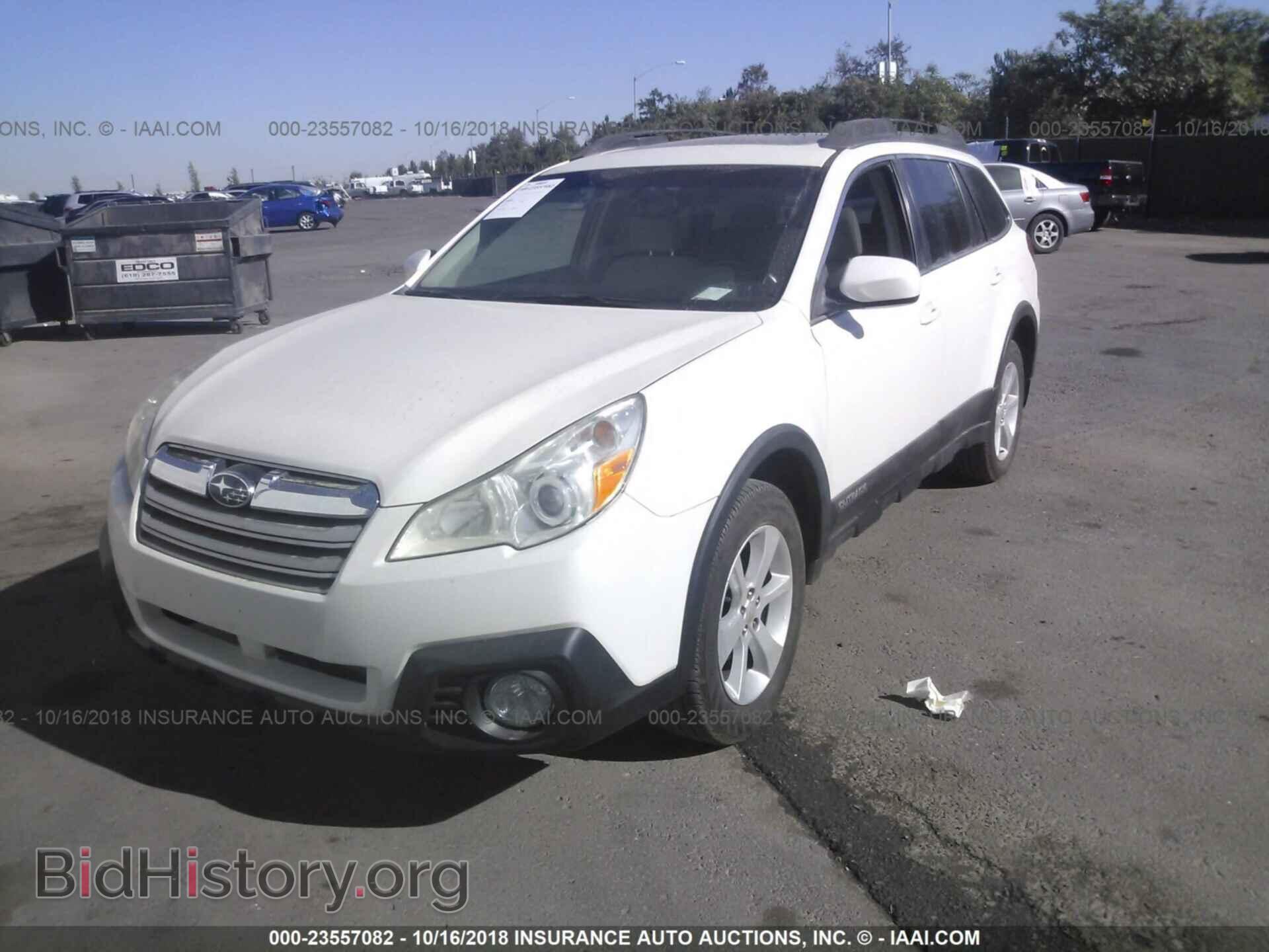 2014 Subaru Outback - VIN: 4S4BRBDC6E3272276 - Фото 2