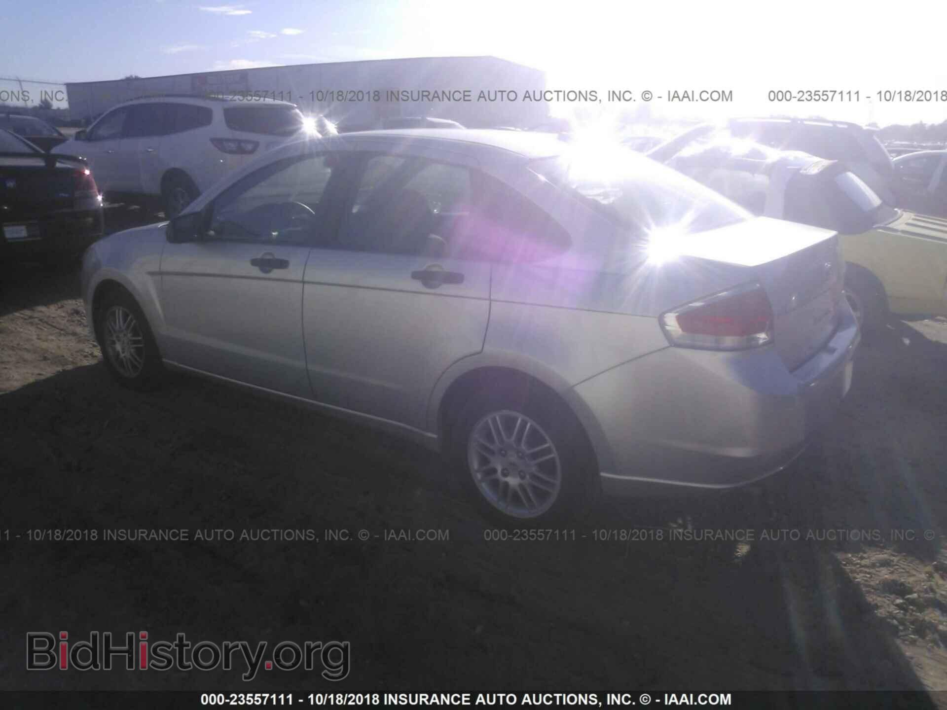 2011 Ford Focus - VIN: 1FAHP3FN7BW152575 - Фото 3