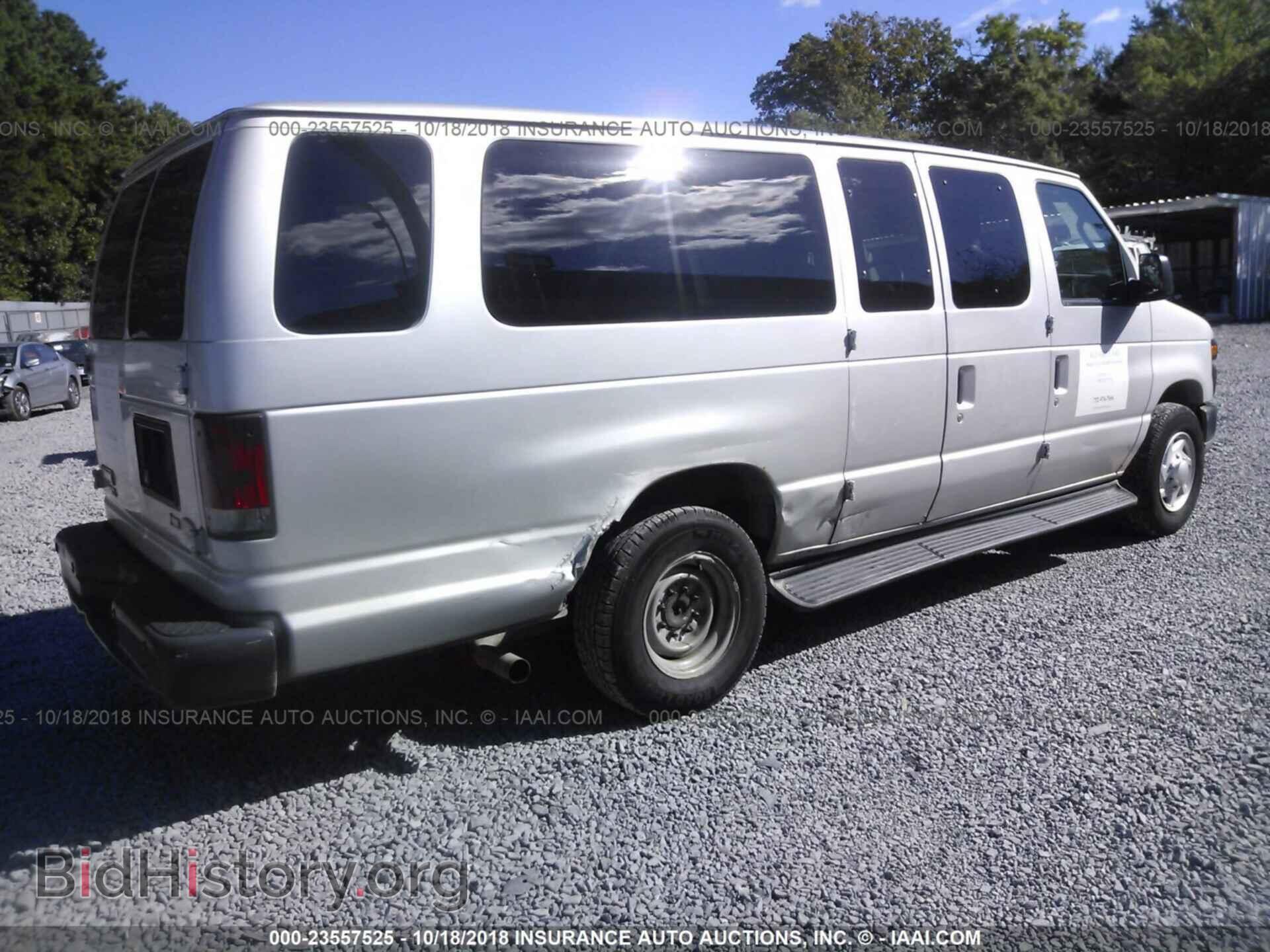 2011 Ford Econoline - VIN: 1FBSS3BL5BDA35273 - Фото 4