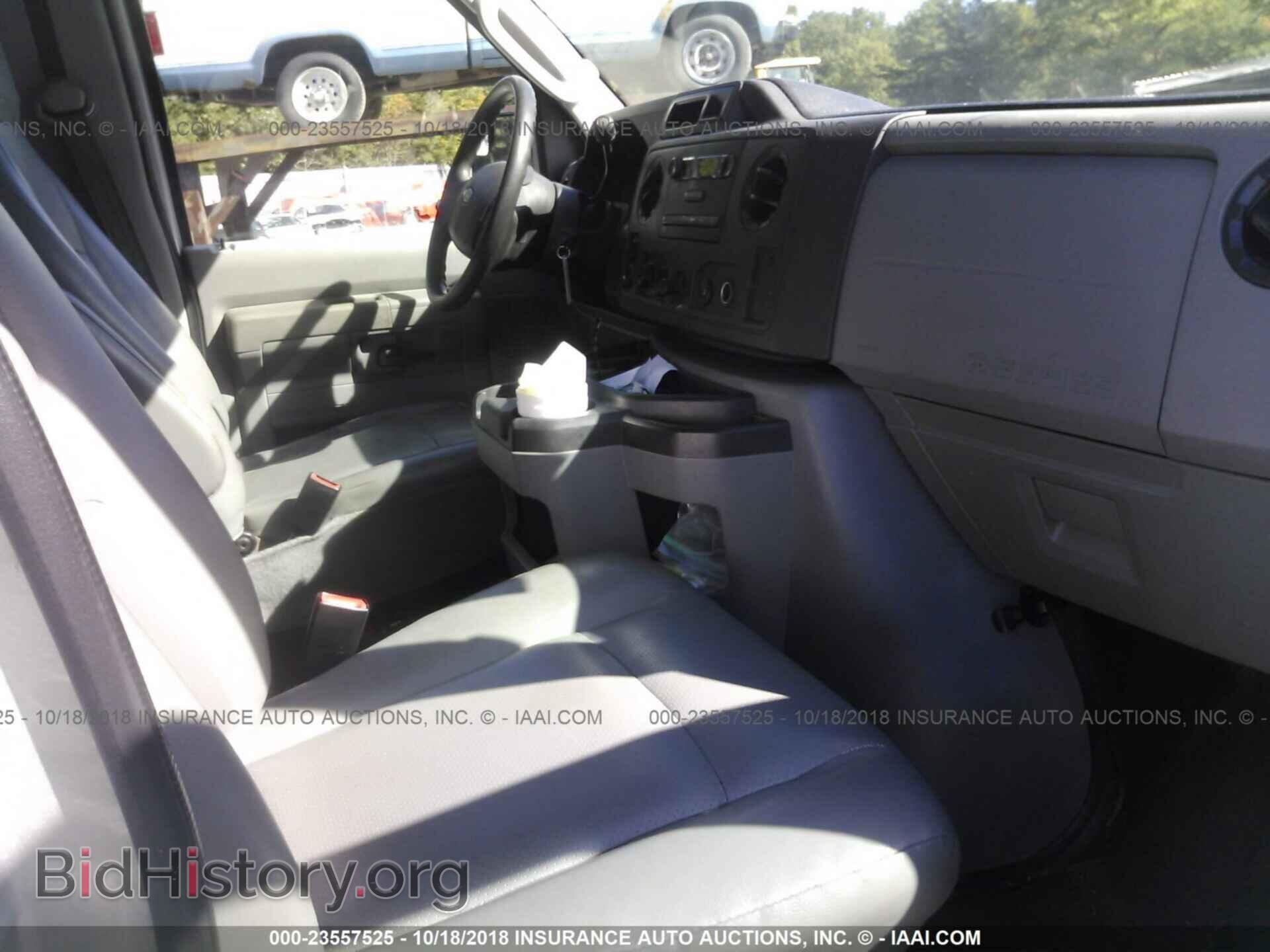 2011 Ford Econoline - VIN: 1FBSS3BL5BDA35273 - Фото 5