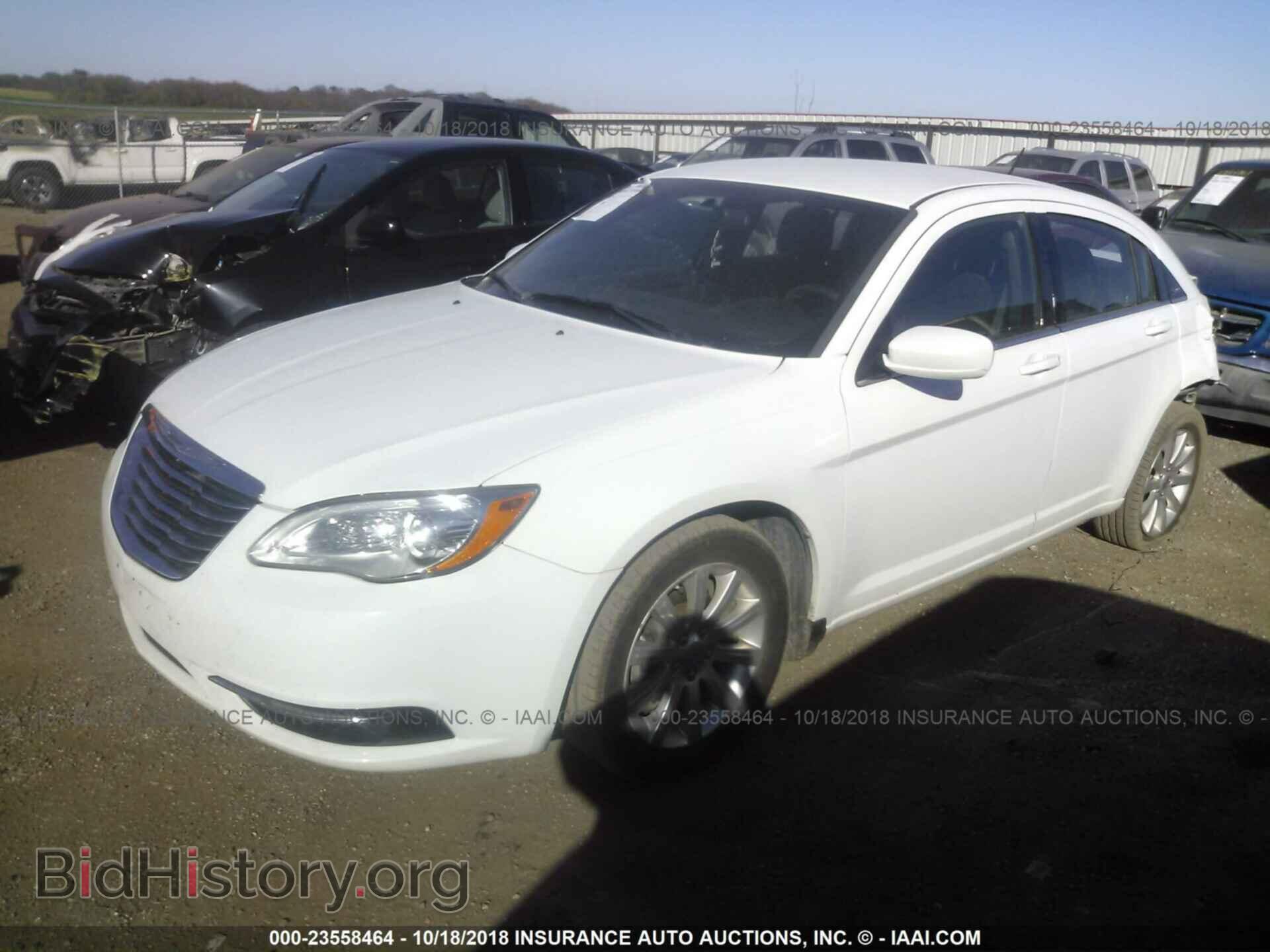2013 Chrysler 200 - VIN: 1C3CCBBBXDN516457 - Photo 2