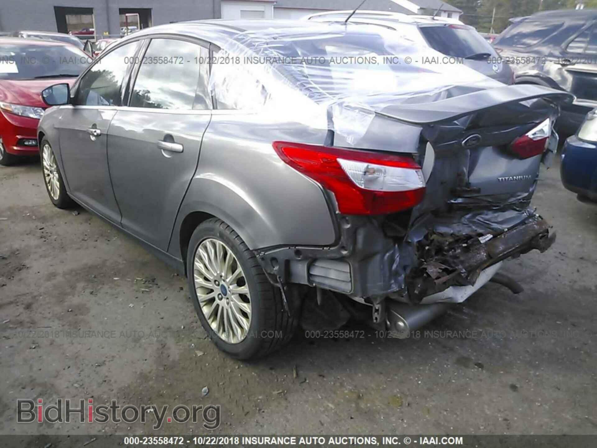 2012 Ford Focus - VIN: 1FAHP3J28CL157929 - Photo 3