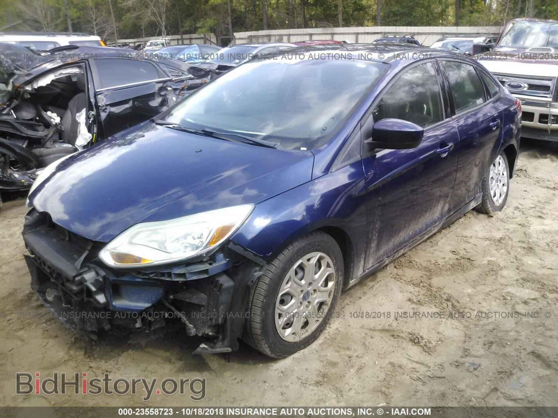 2012 Ford Focus - VIN: 1FAHP3F20CL157450 - Фото 2