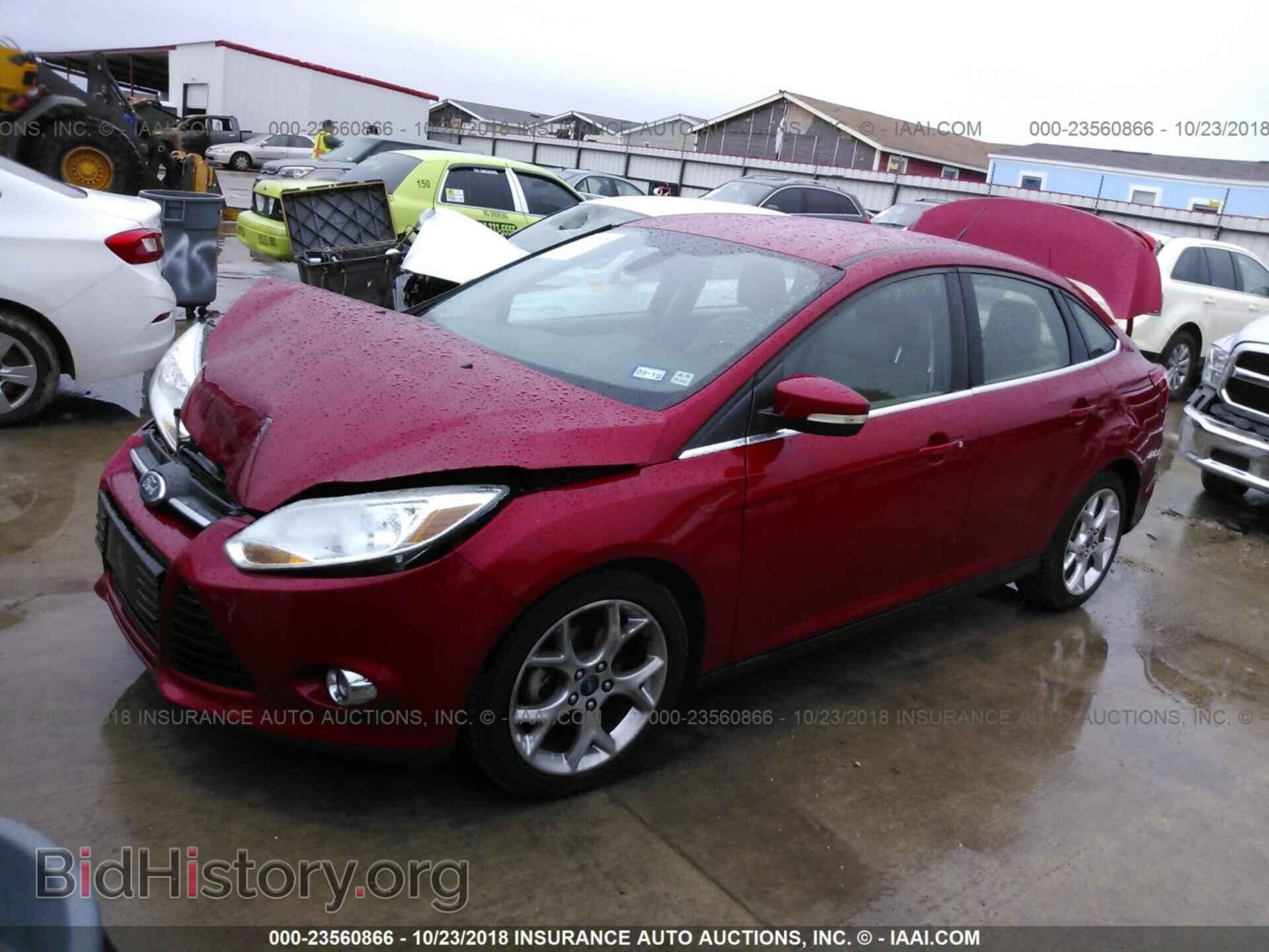 2012 Ford Focus - VIN: 1FAHP3H23CL272900 - Photo 2