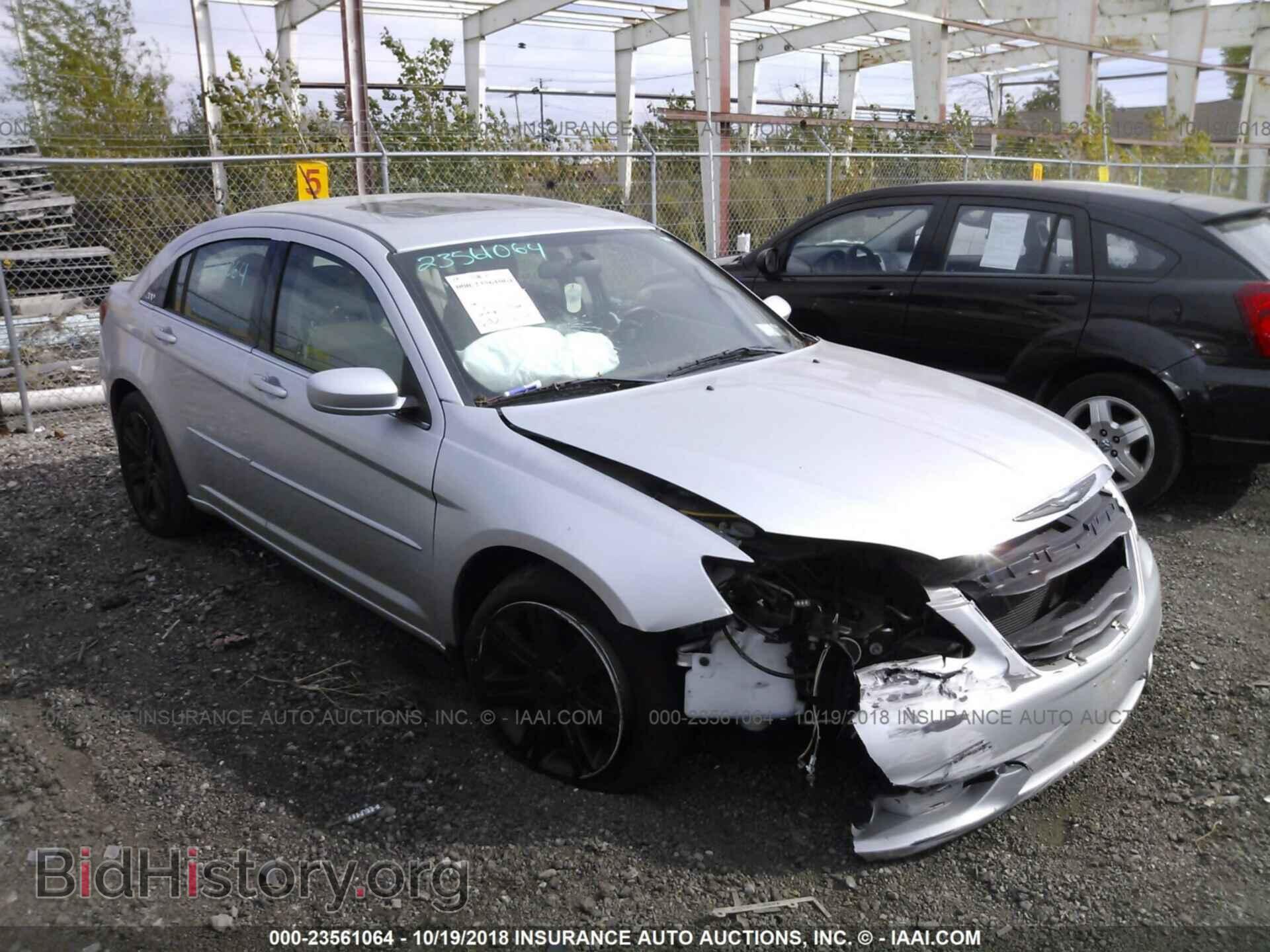 Фотография 1C3CCBBG0CN225945 - Chrysler 200 2012