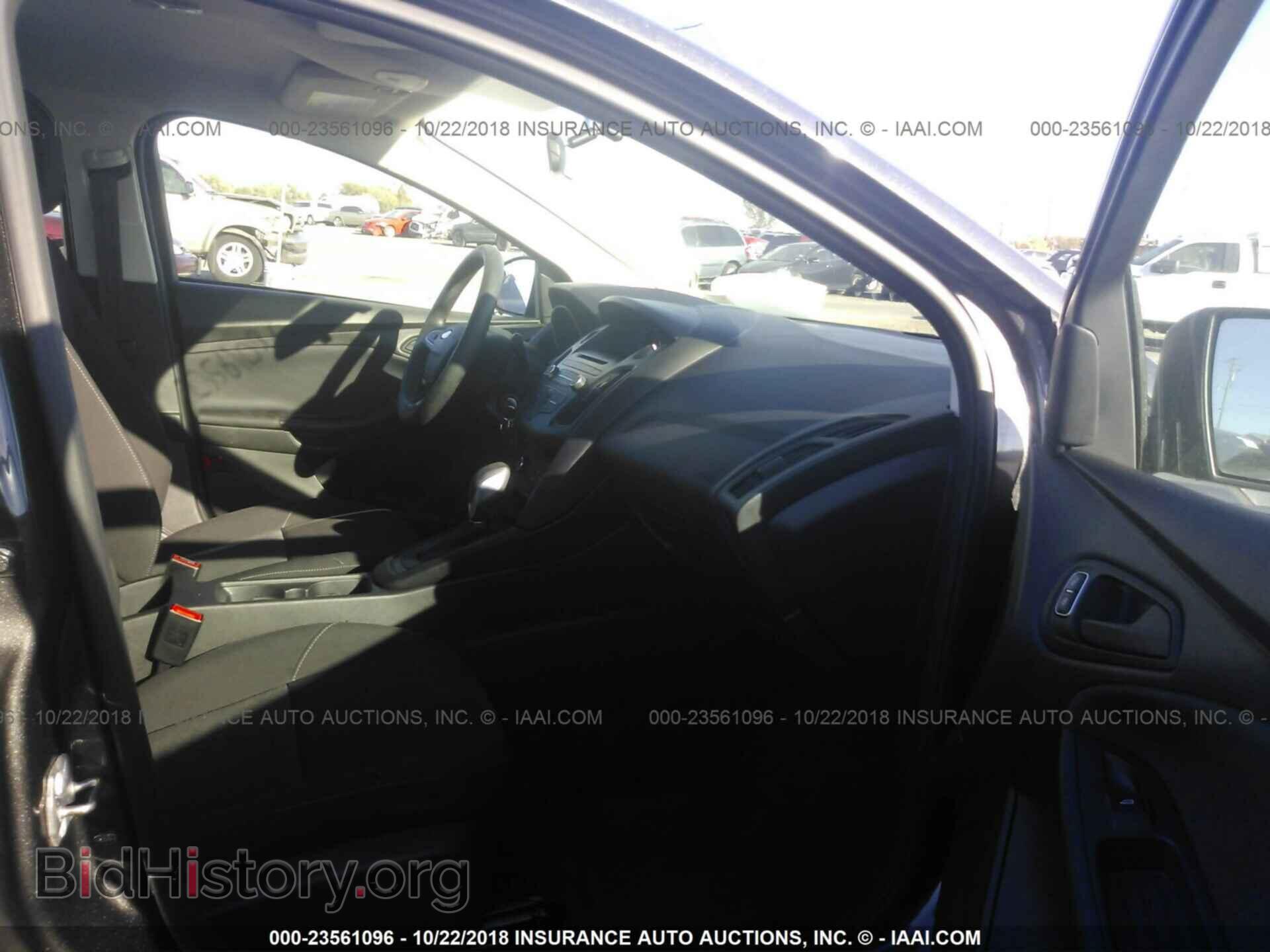 2015 Ford Focus - VIN: 1FADP3E26FL328321 - Photo 5