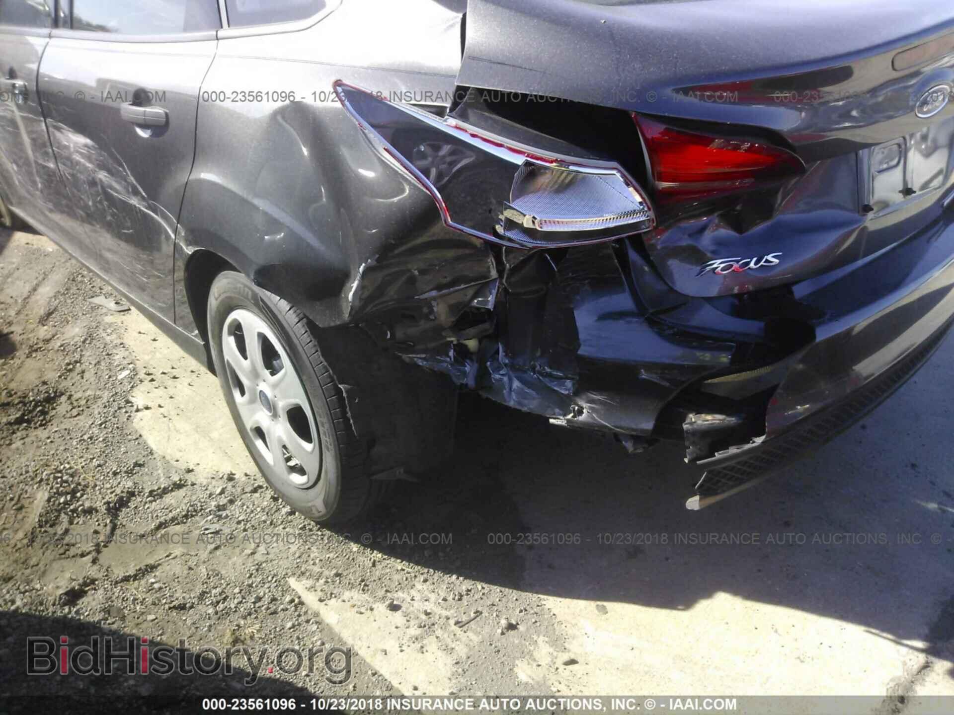 2015 Ford Focus - VIN: 1FADP3E26FL328321 - Photo 6