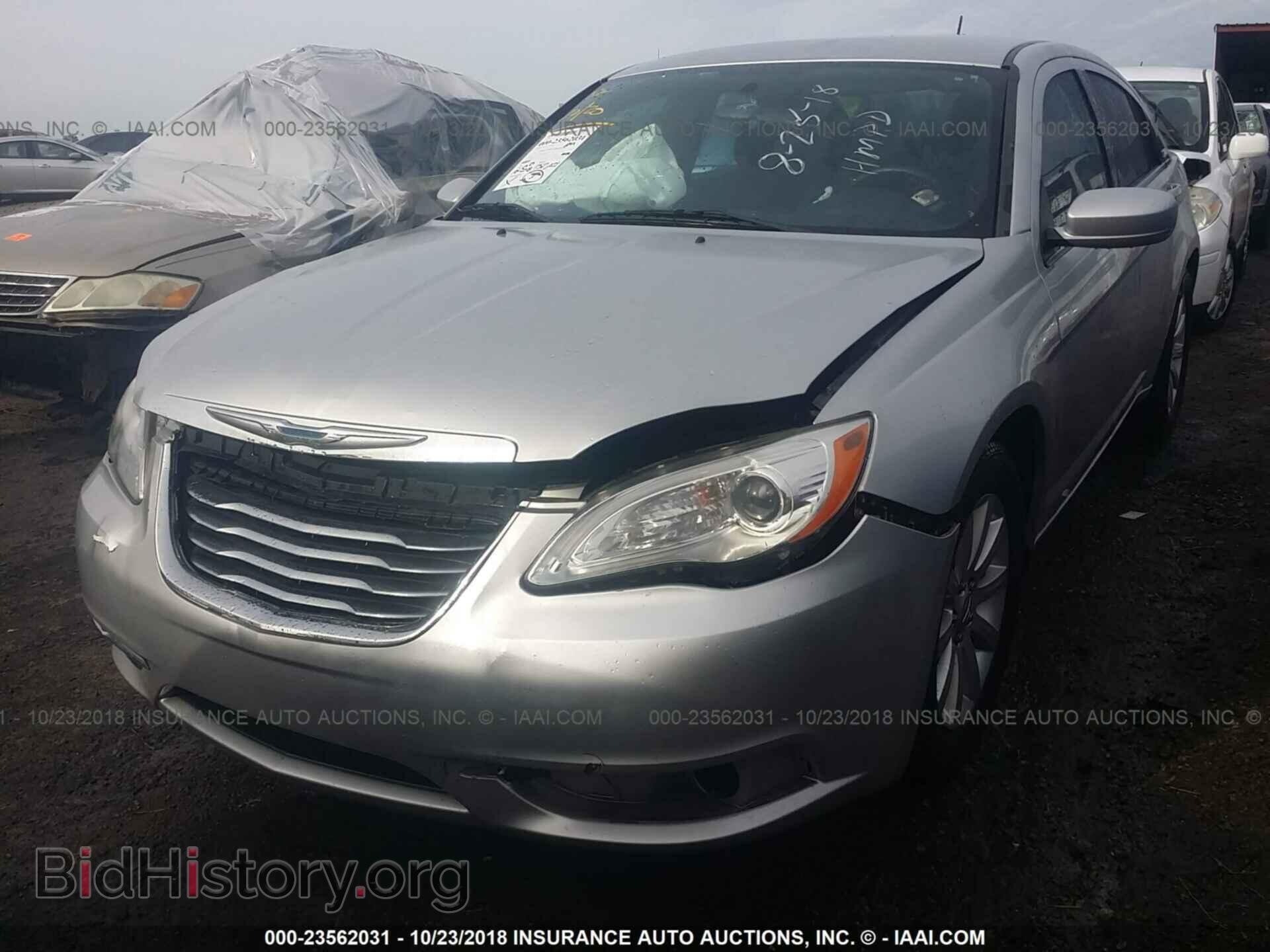 2012 CHRYSLER 200 - VIN: 1C3CCBBB2CN120246 - Фото 2