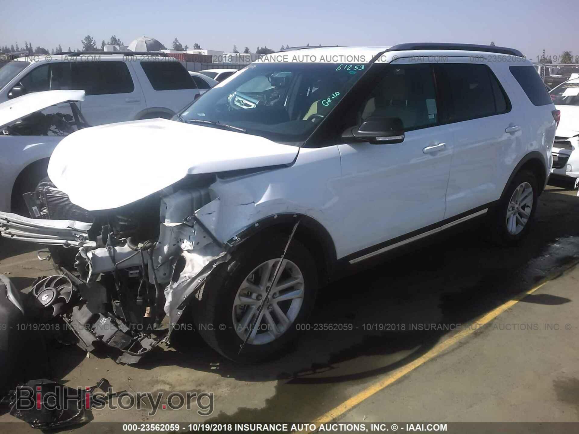 2016 Ford Explorer - VIN: 1FM5K7D84GGA26252 - Photo 2