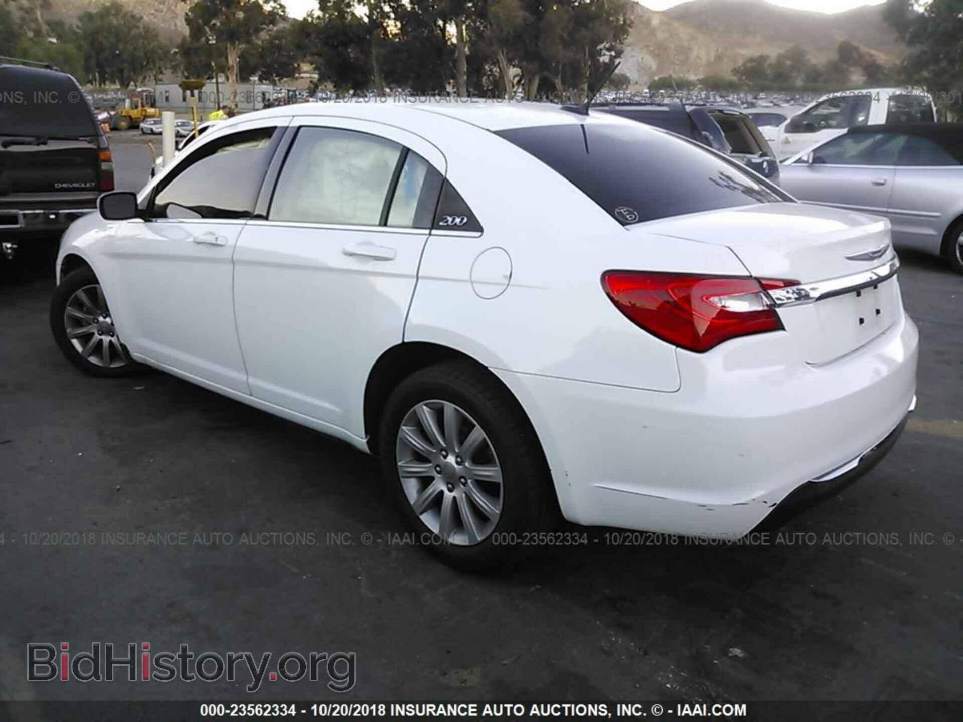 2013 Chrysler 200 - VIN: 1C3CCBBB0DN545336 - Фото 3
