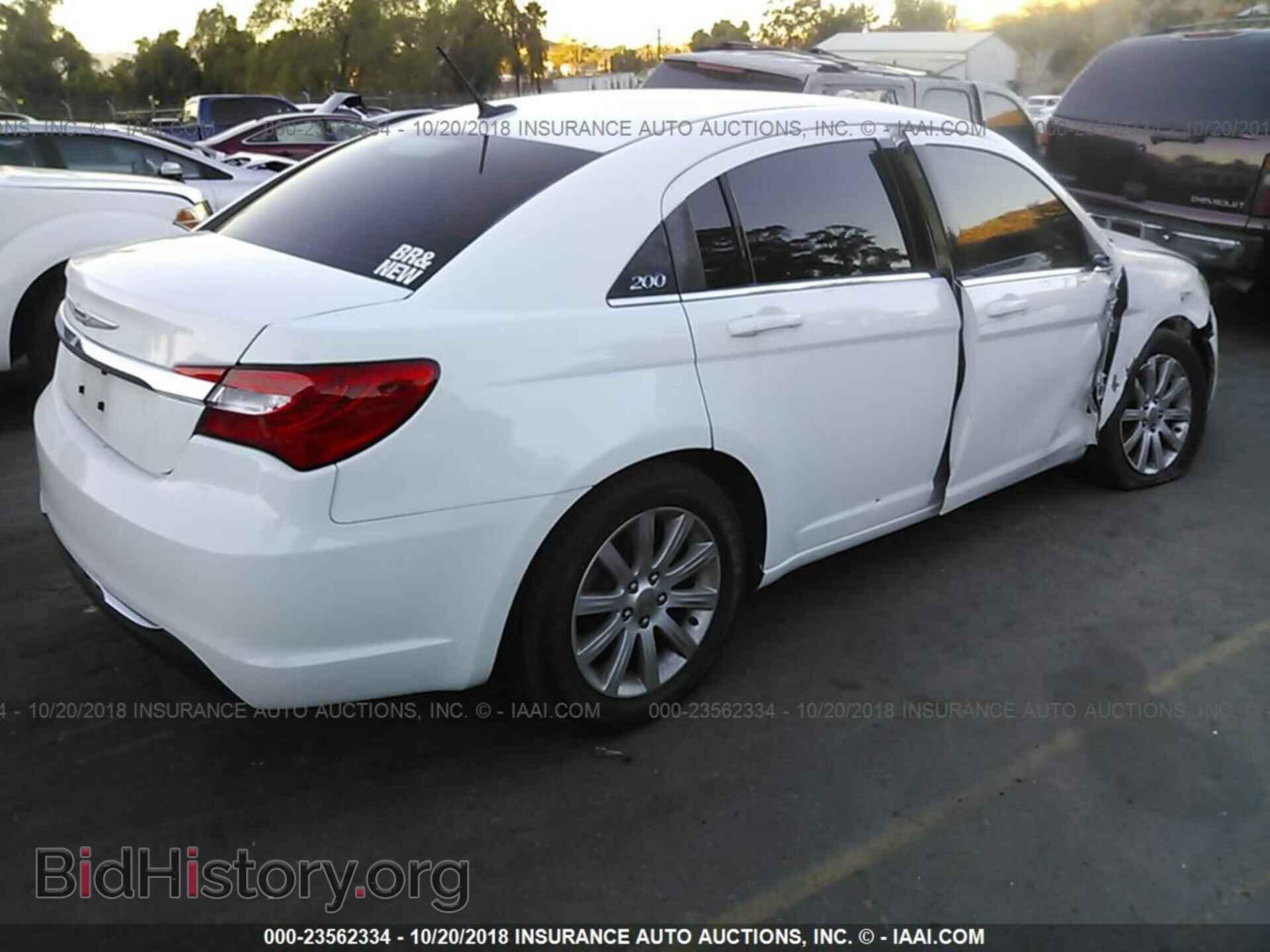 2013 Chrysler 200 - VIN: 1C3CCBBB0DN545336 - Фото 4