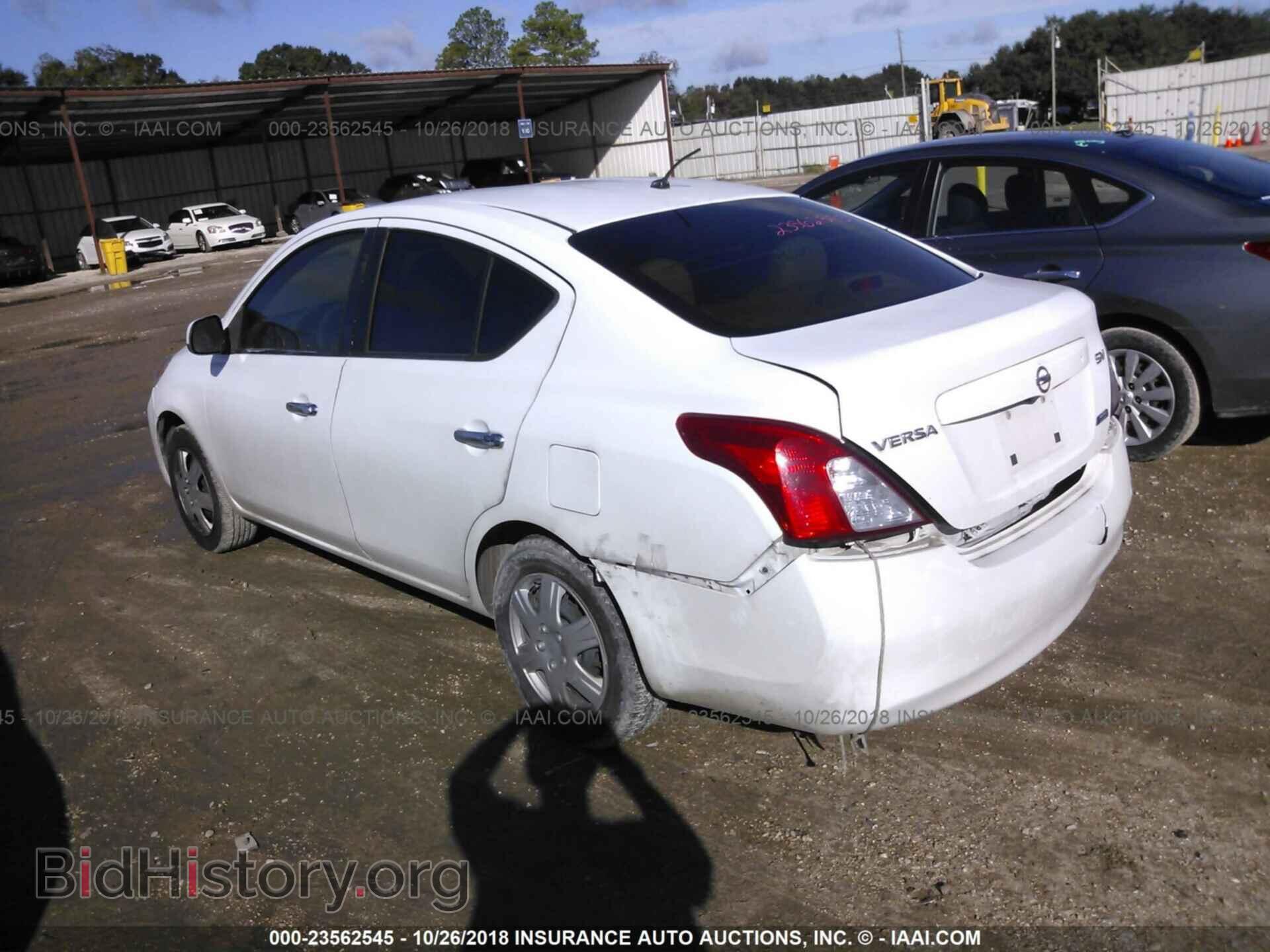 2012 Nissan Versa - VIN: 3N1CN7AP8CL878112 - Фото 3