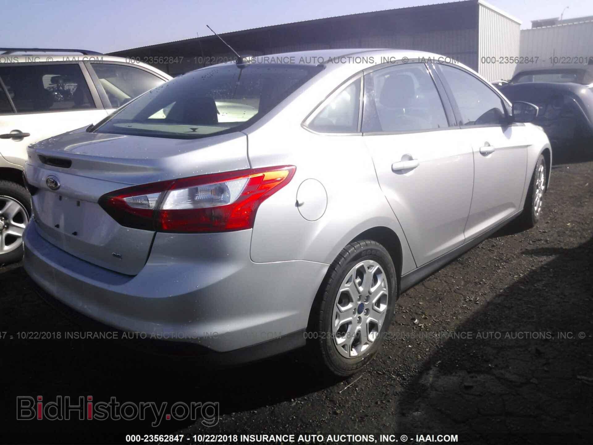 2012 Ford Focus - VIN: 1FAHP3F22CL324858 - Фото 4