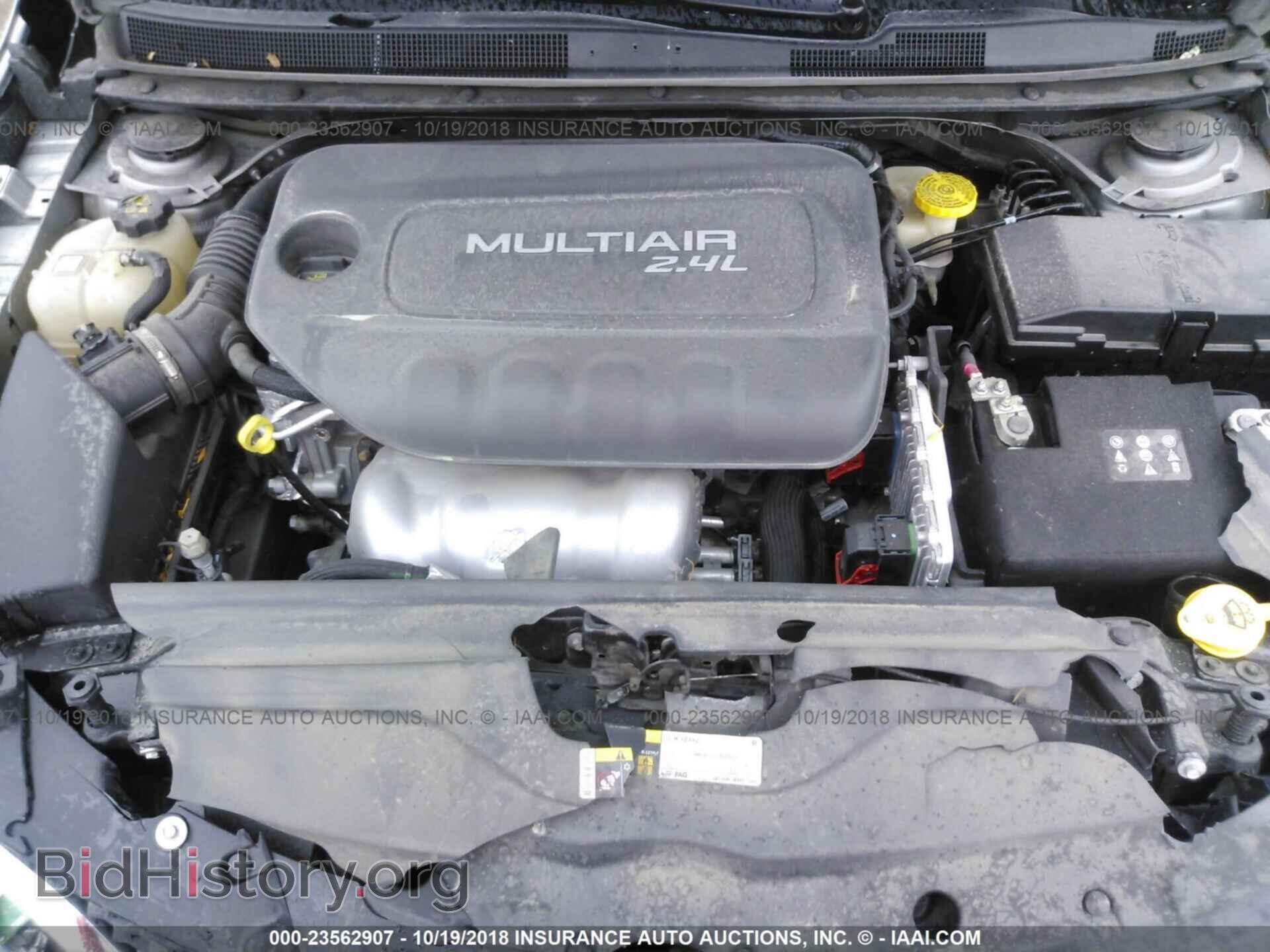 2015 Chrysler 200 - VIN: 1C3CCCAB7FN665676 - Фото 10