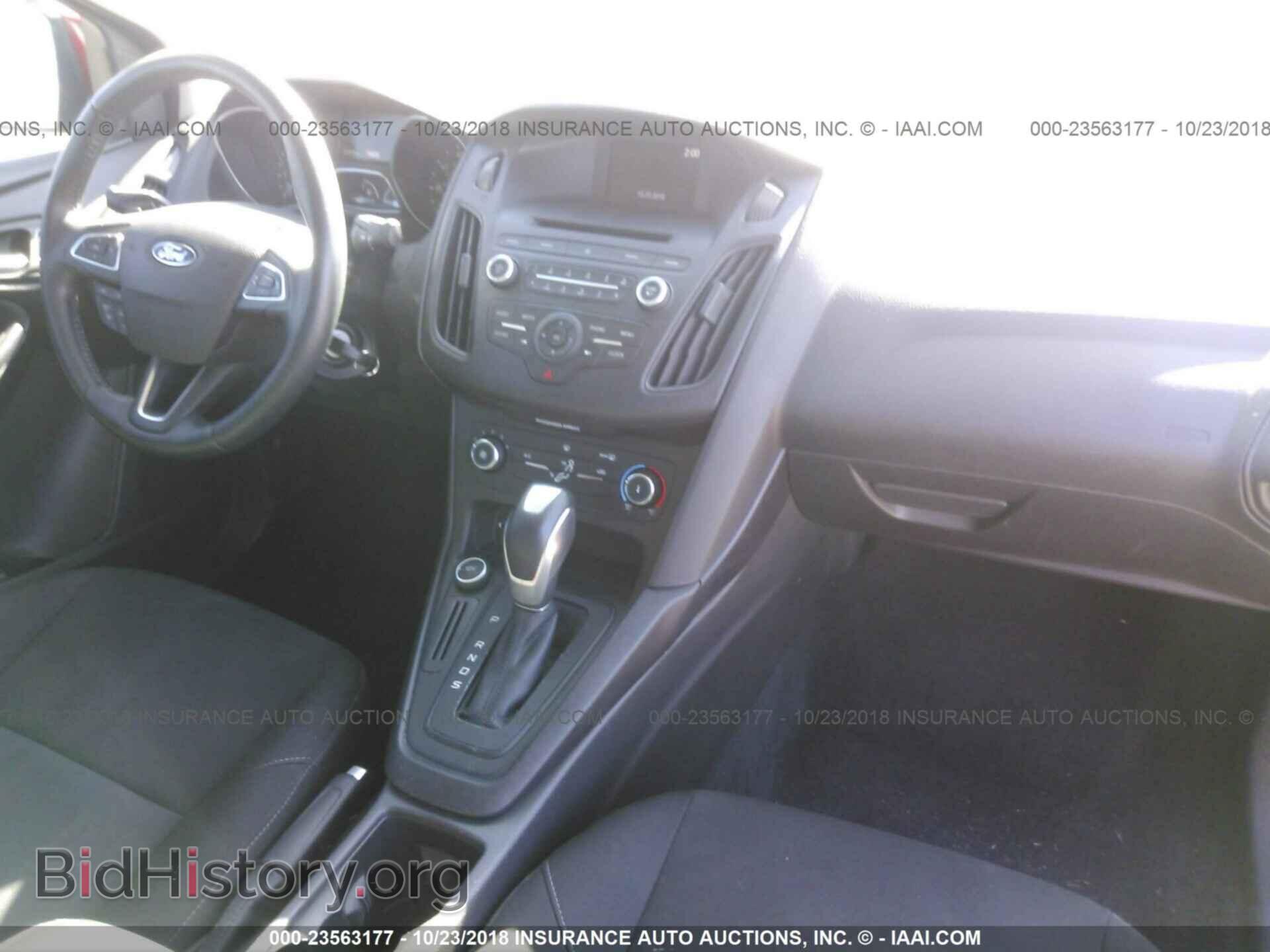 2015 Ford Focus - VIN: 1FADP3F2XFL361403 - Photo 5