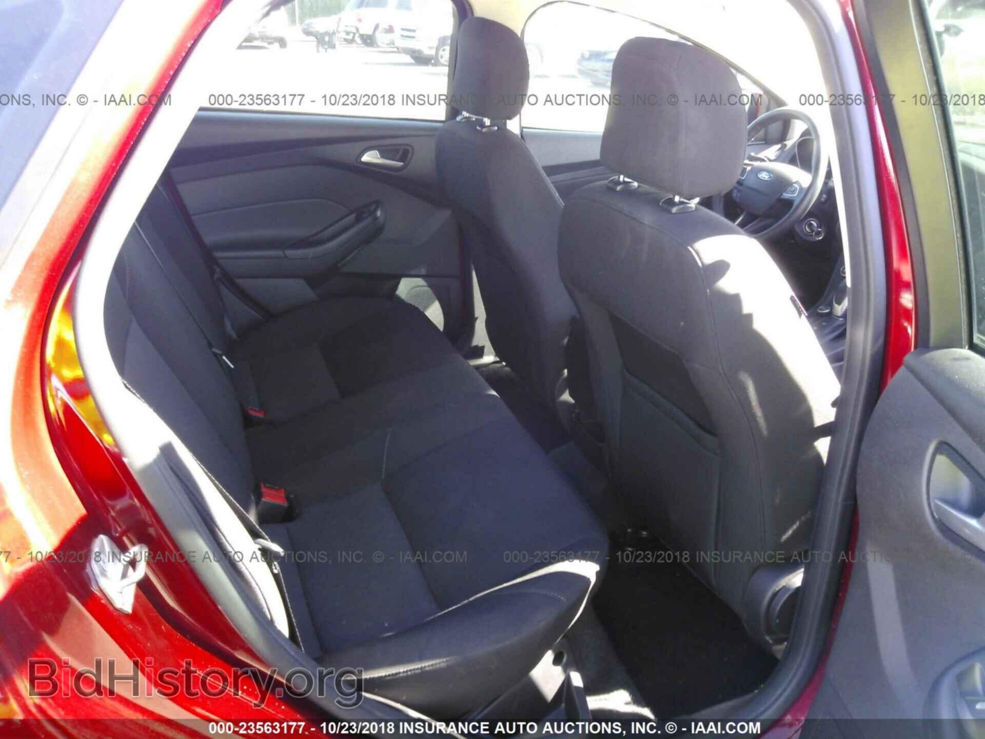 2015 Ford Focus - VIN: 1FADP3F2XFL361403 - Photo 8