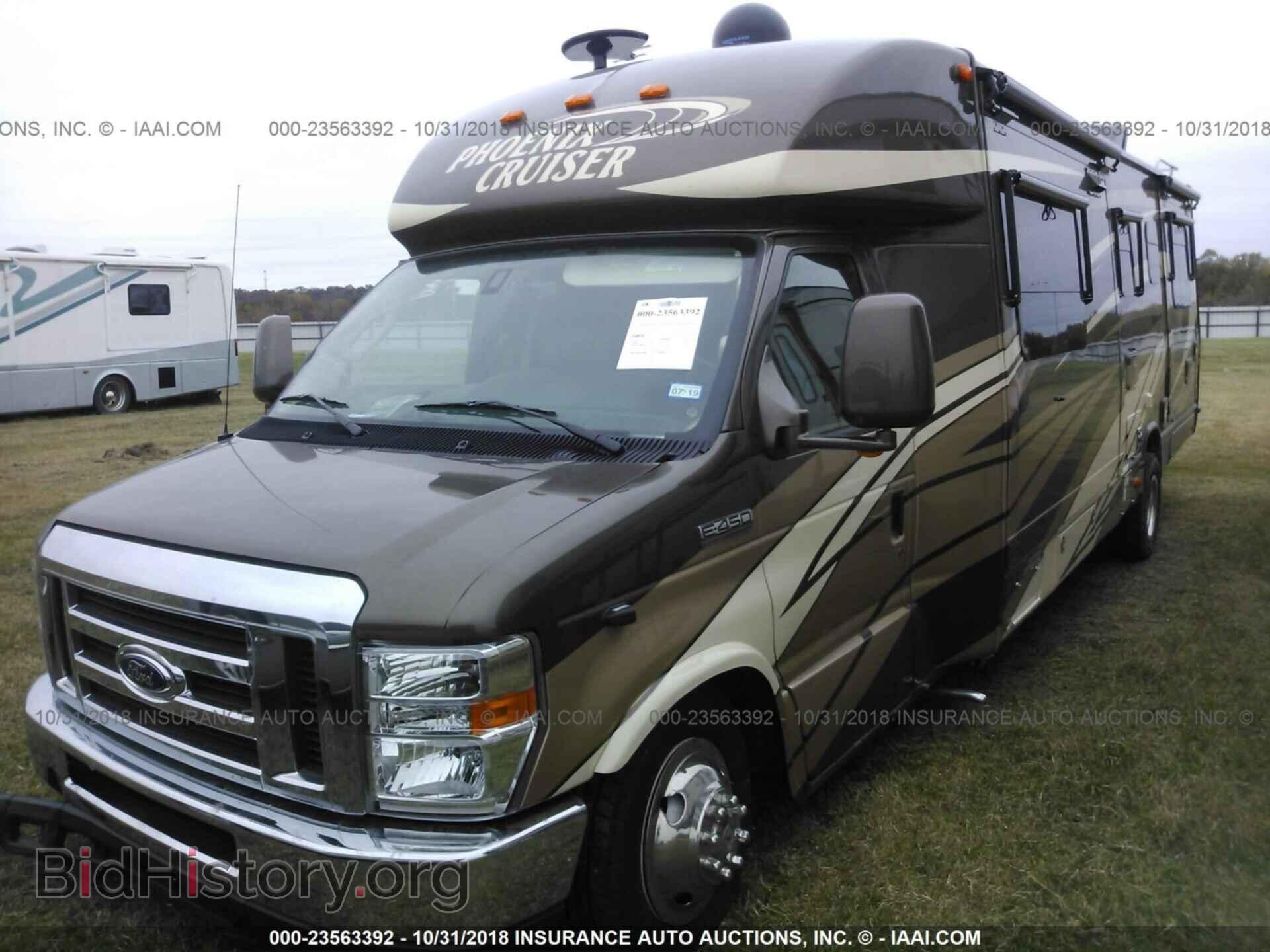 2017 Ford Econoline - VIN: 1FDXE4FS9HDC35965 - Фото 2