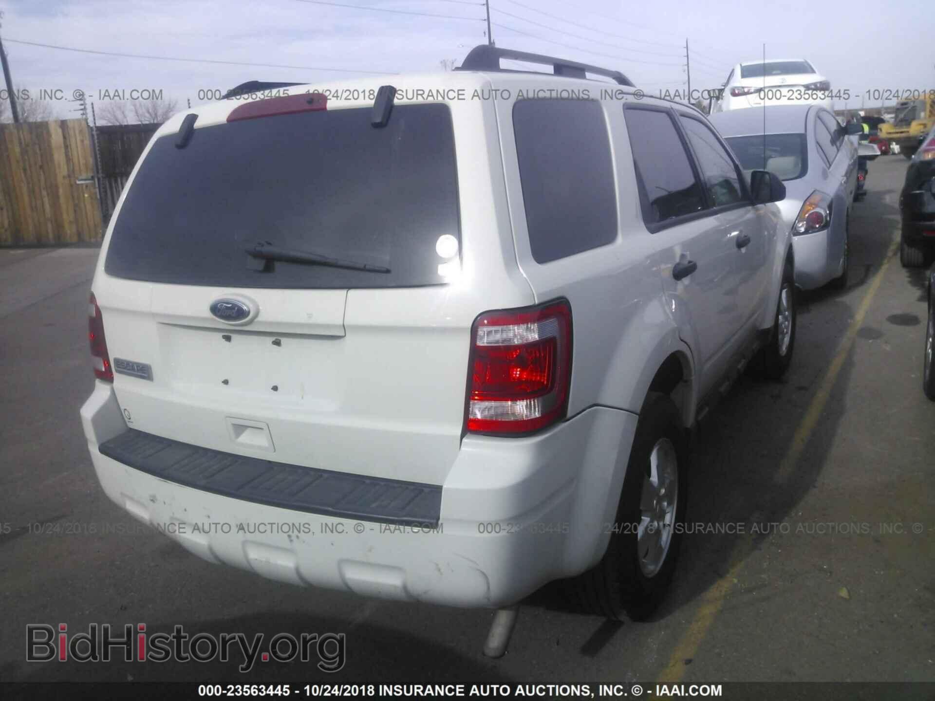 2011 Ford Escape - VIN: 1FMCU9D73BKA45546 - Photo 4