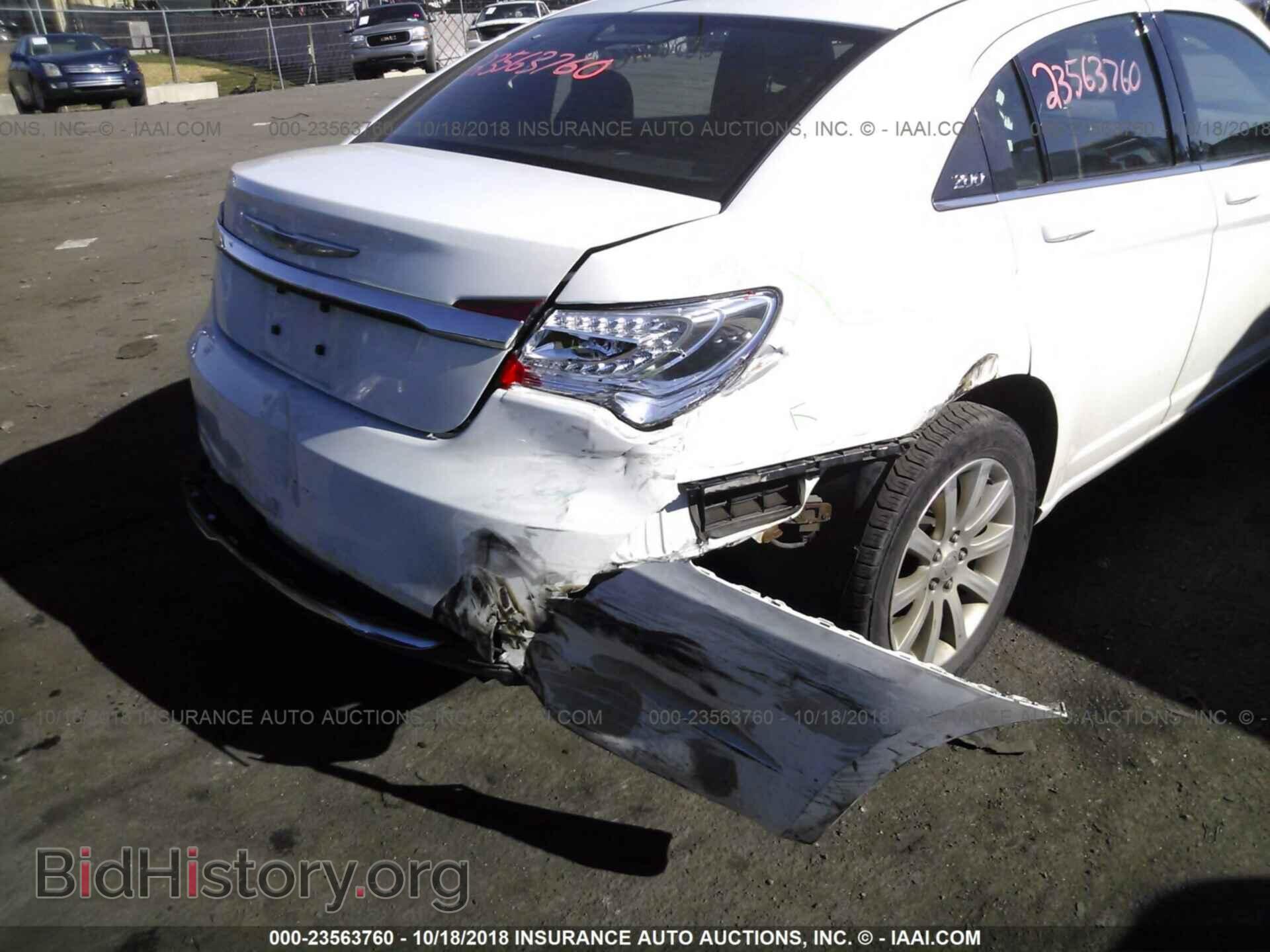2014 Chrysler 200 - VIN: 1C3CCBBB1EN150261 - Фото 6