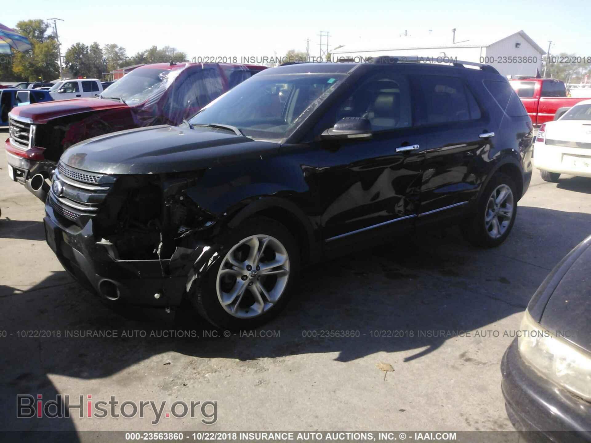 2011 Ford Explorer - VIN: 1FMHK8F84BGA18385 - Фото 2