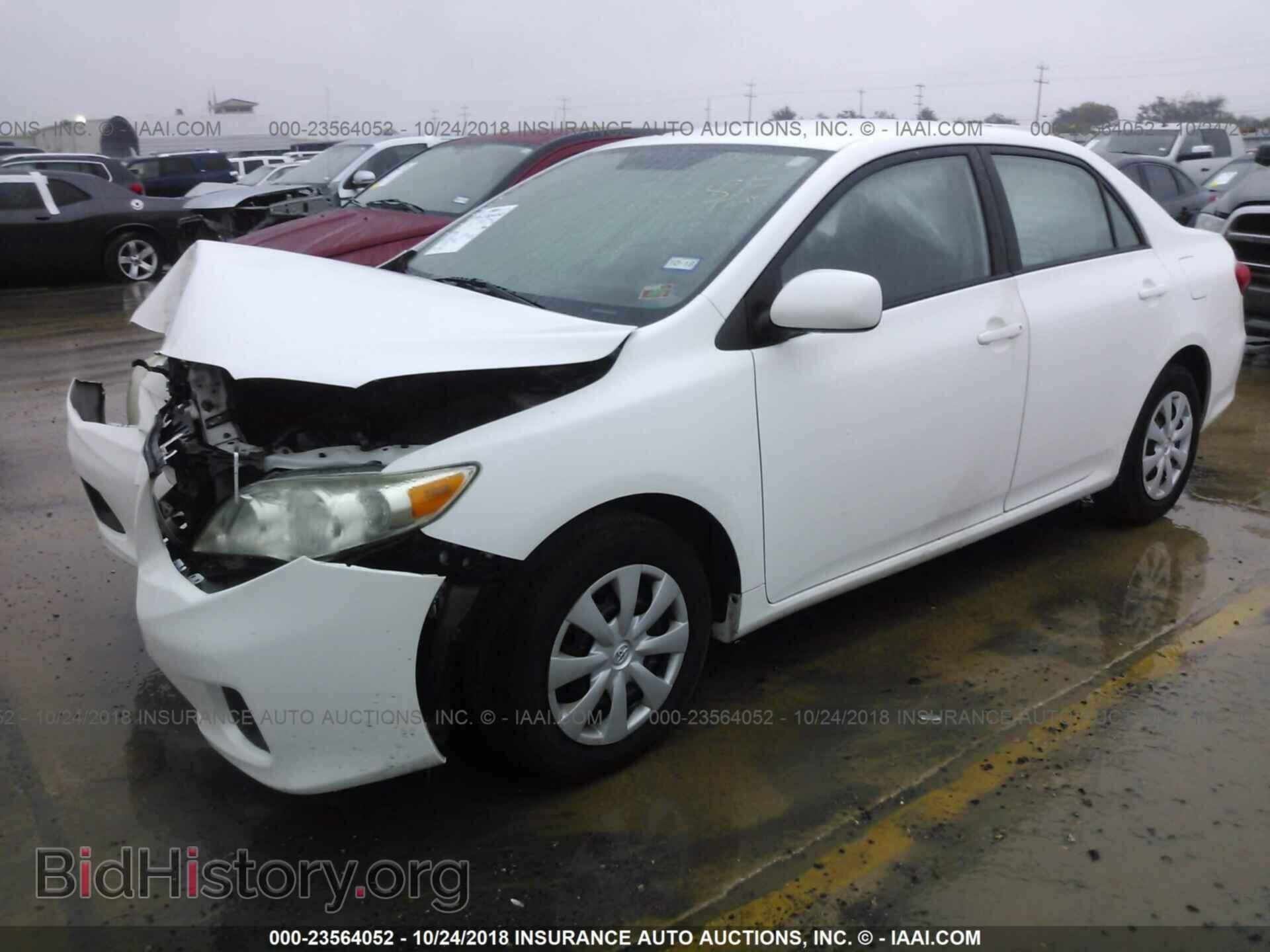 2011 Toyota Corolla - VIN: 2T1BU4EE2BC597489 - Фото 2