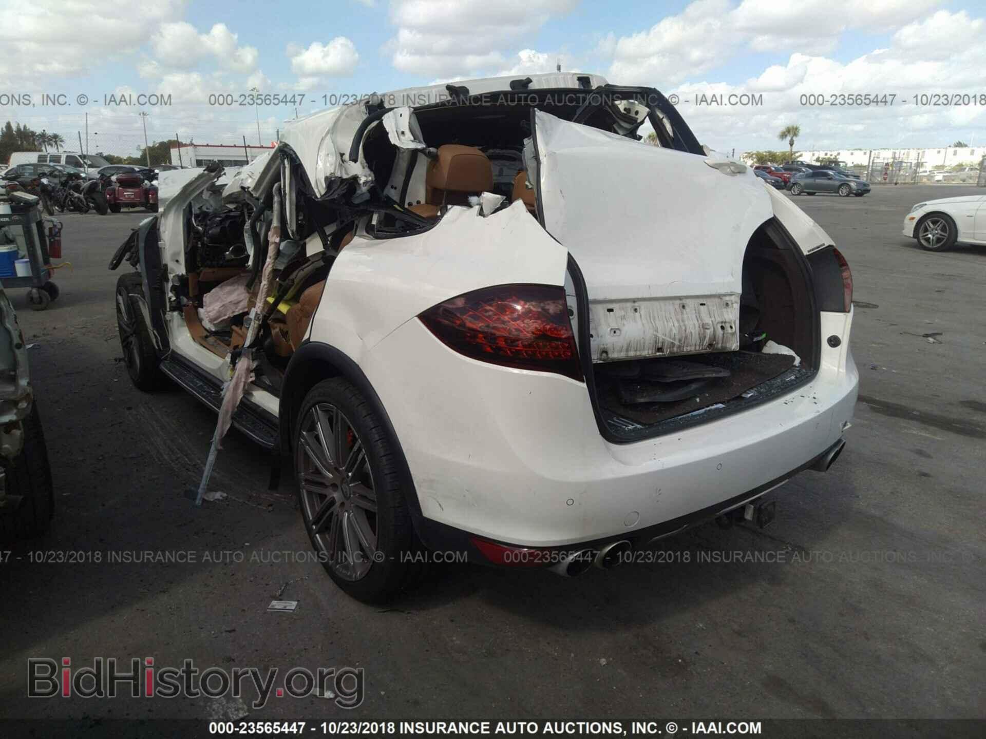 2012 PORSCHE CAYENNE - VIN: WP1AC2A28CLA80088 - Фото 3