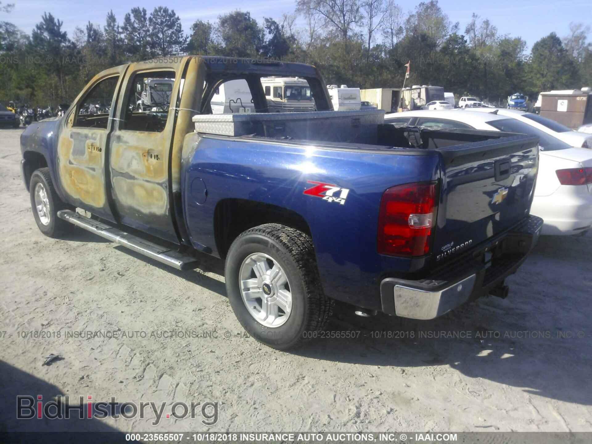 2013 CHEVROLET SILVERADO - VIN: 3GCPKSE70DG132140 - Фото 3