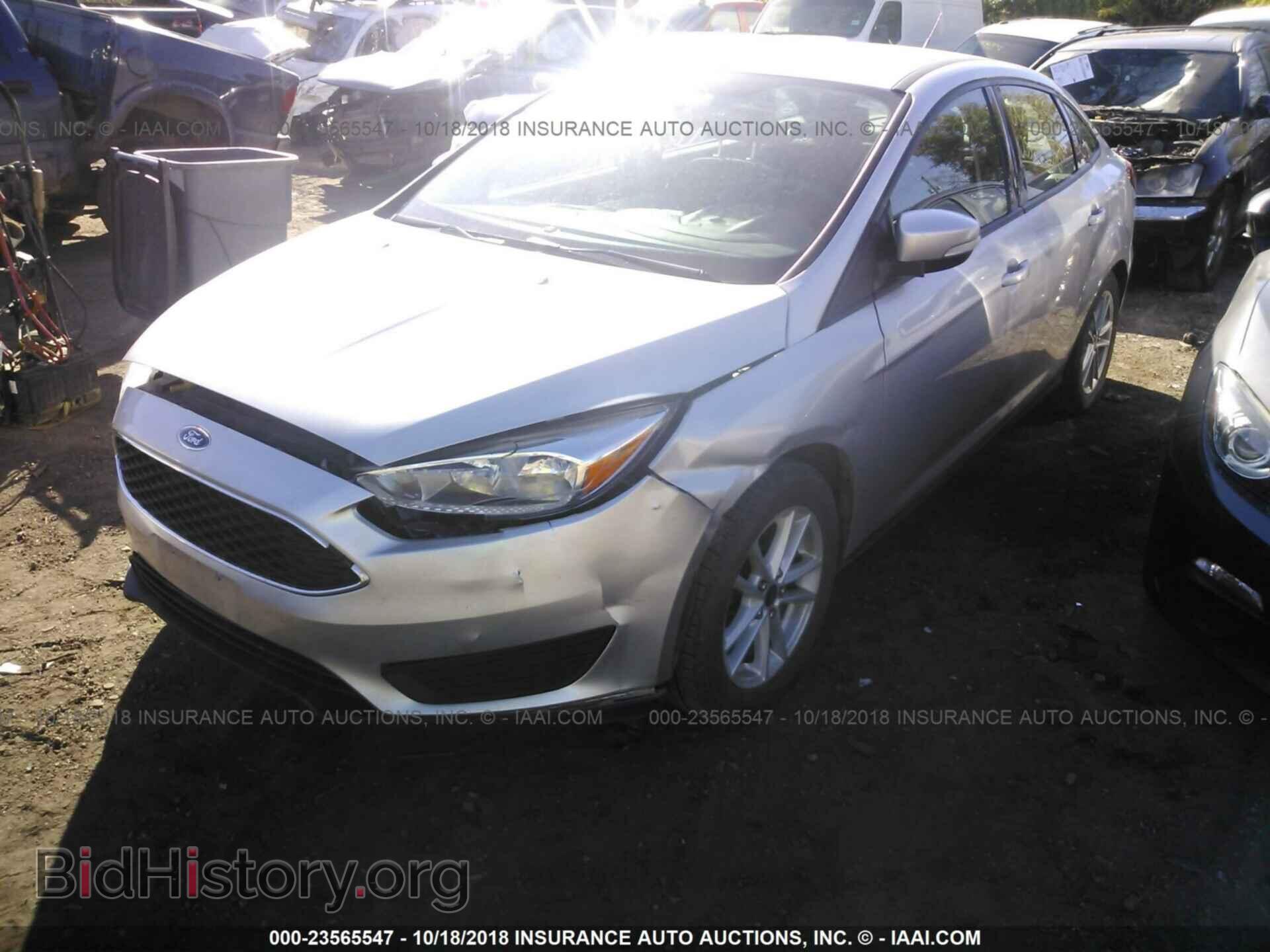 2015 Ford Focus - VIN: 1FADP3F22FL295624 - Photo 2