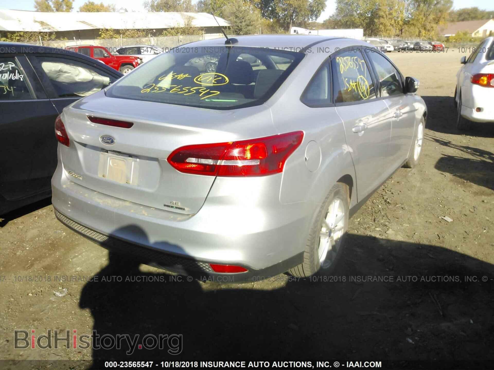 2015 Ford Focus - VIN: 1FADP3F22FL295624 - Photo 4