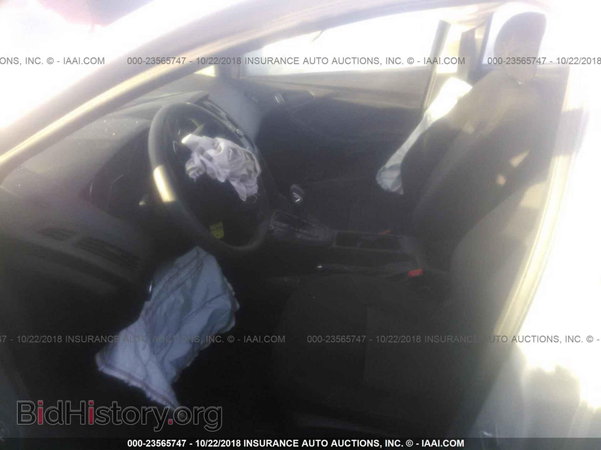 2017 Ford Focus - VIN: 1FADP3E23HL256884 - Фото 5