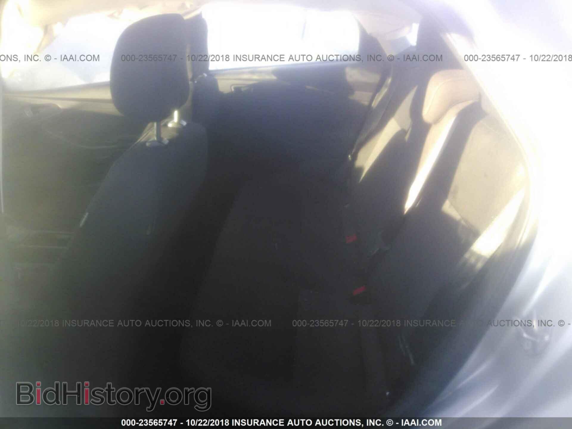 2017 Ford Focus - VIN: 1FADP3E23HL256884 - Фото 8