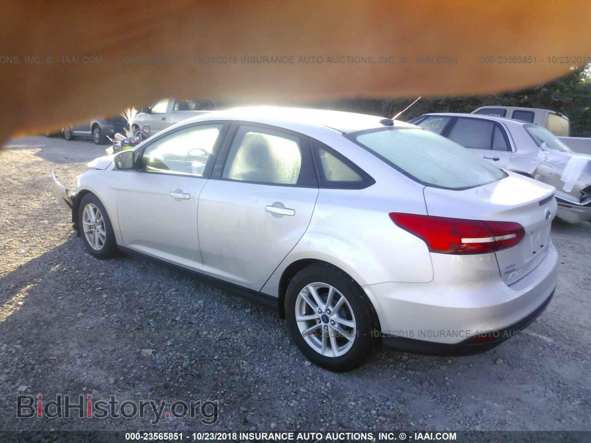 2015 Ford Focus - VIN: 1FADP3F24FL229687 - Фото 3