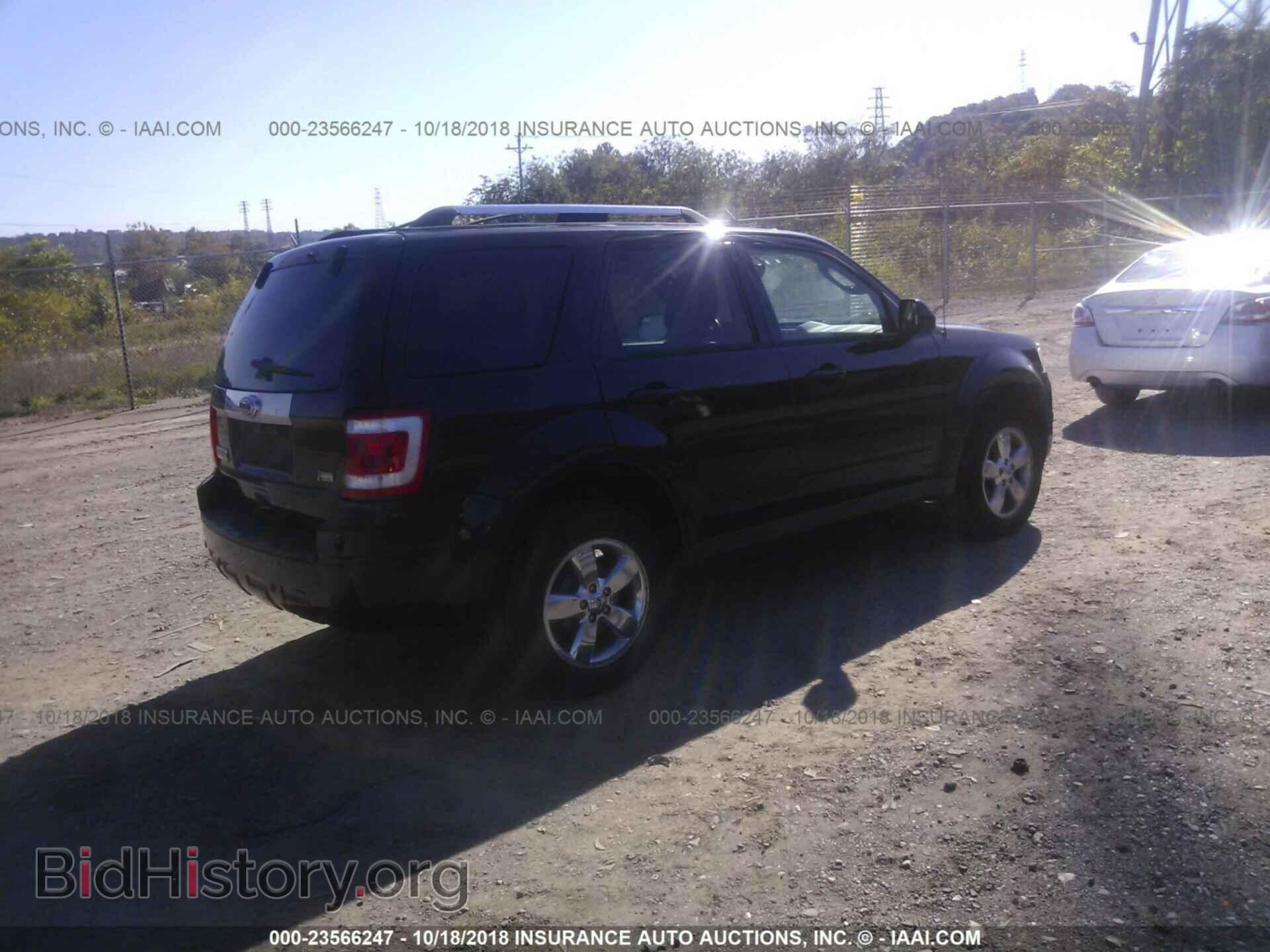 2011 Ford Escape - VIN: 1FMCU9EGXBKA03731 - Фото 4