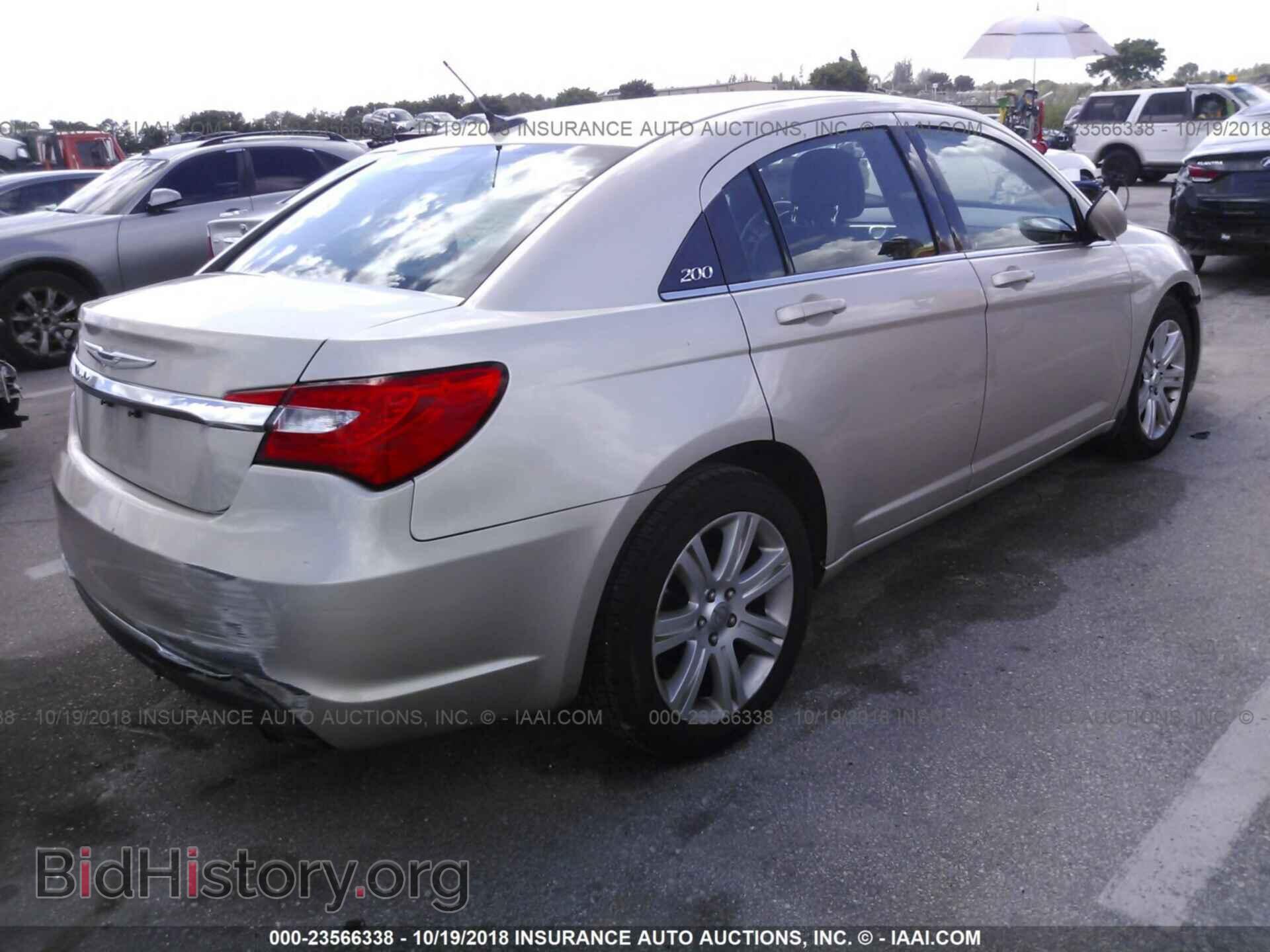 2013 Chrysler 200 - VIN: 1C3CCBAB6DN704510 - Фото 4
