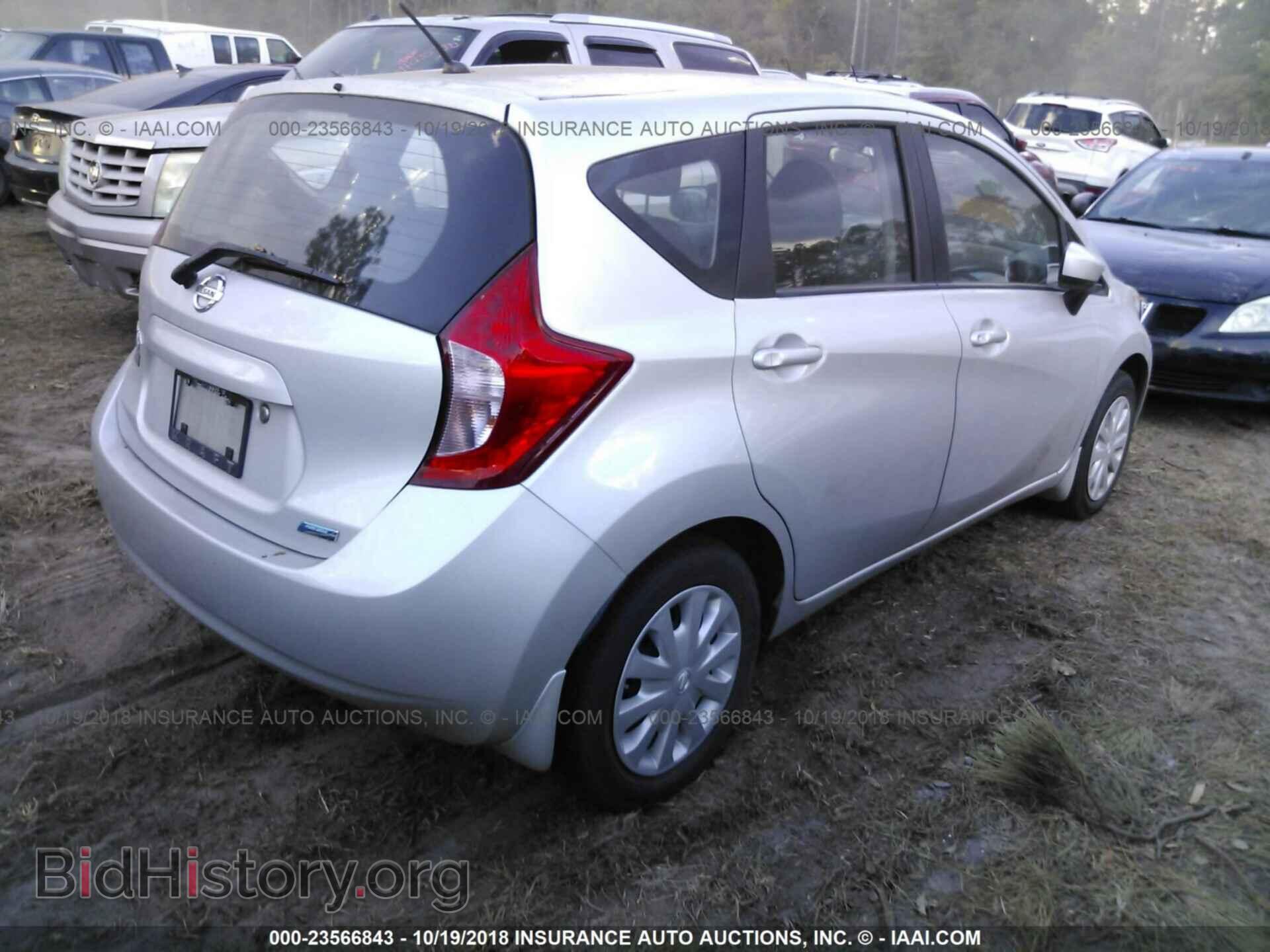 2015 Nissan Versa note - VIN: 3N1CE2CP3FL435449 - Photo 4