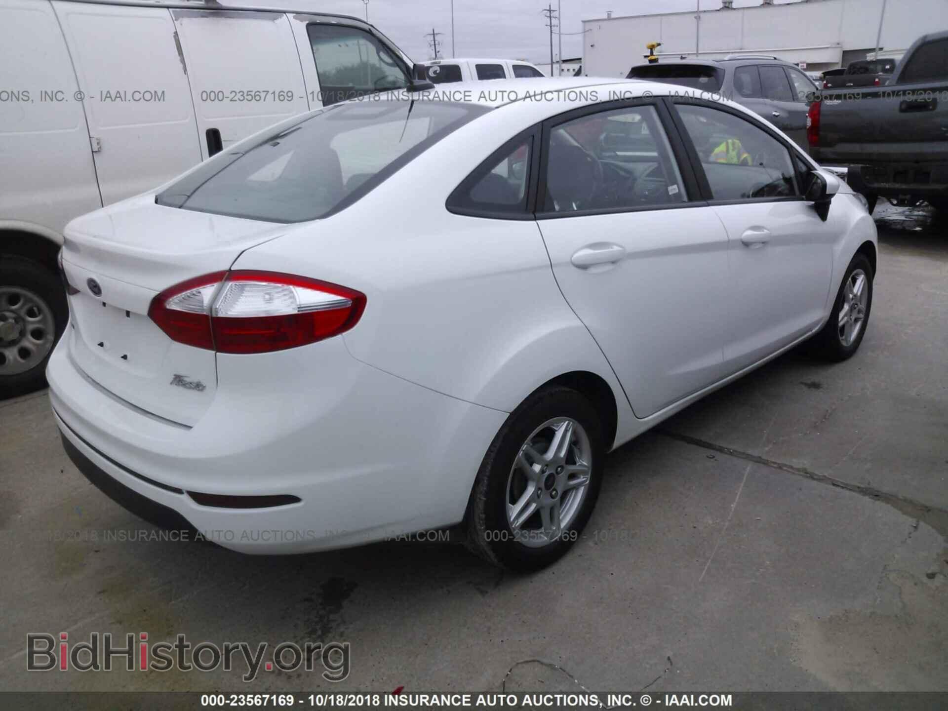 2017 Ford Fiesta - VIN: 3FADP4BJ6HM129157 - Фото 4