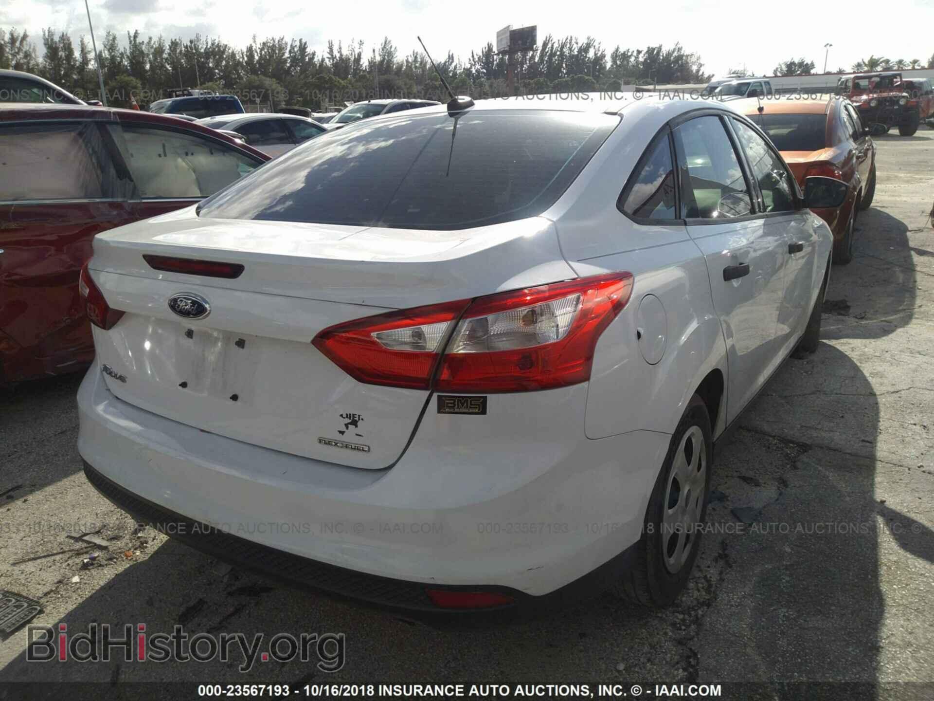 2012 Ford Focus - VIN: 1FAHP3E22CL391767 - Фото 4