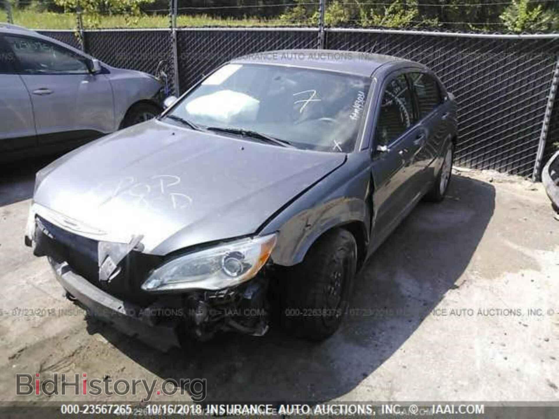 2012 CHRYSLER 200 - VIN: 1C3CCBAB8CN240795 - Фото 2