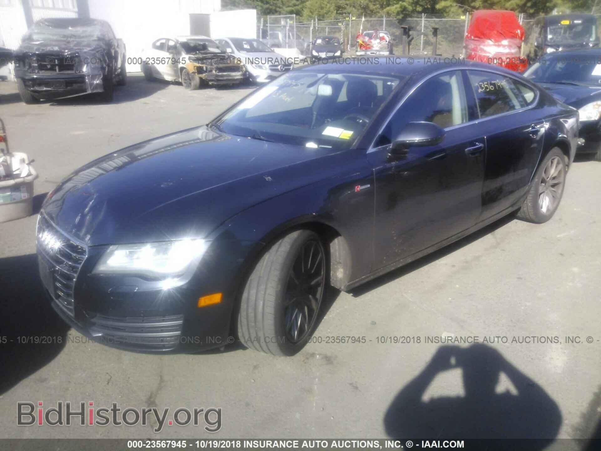 2013 Audi A7 - VIN: WAUYGAFC2DN075973 - Фото 2