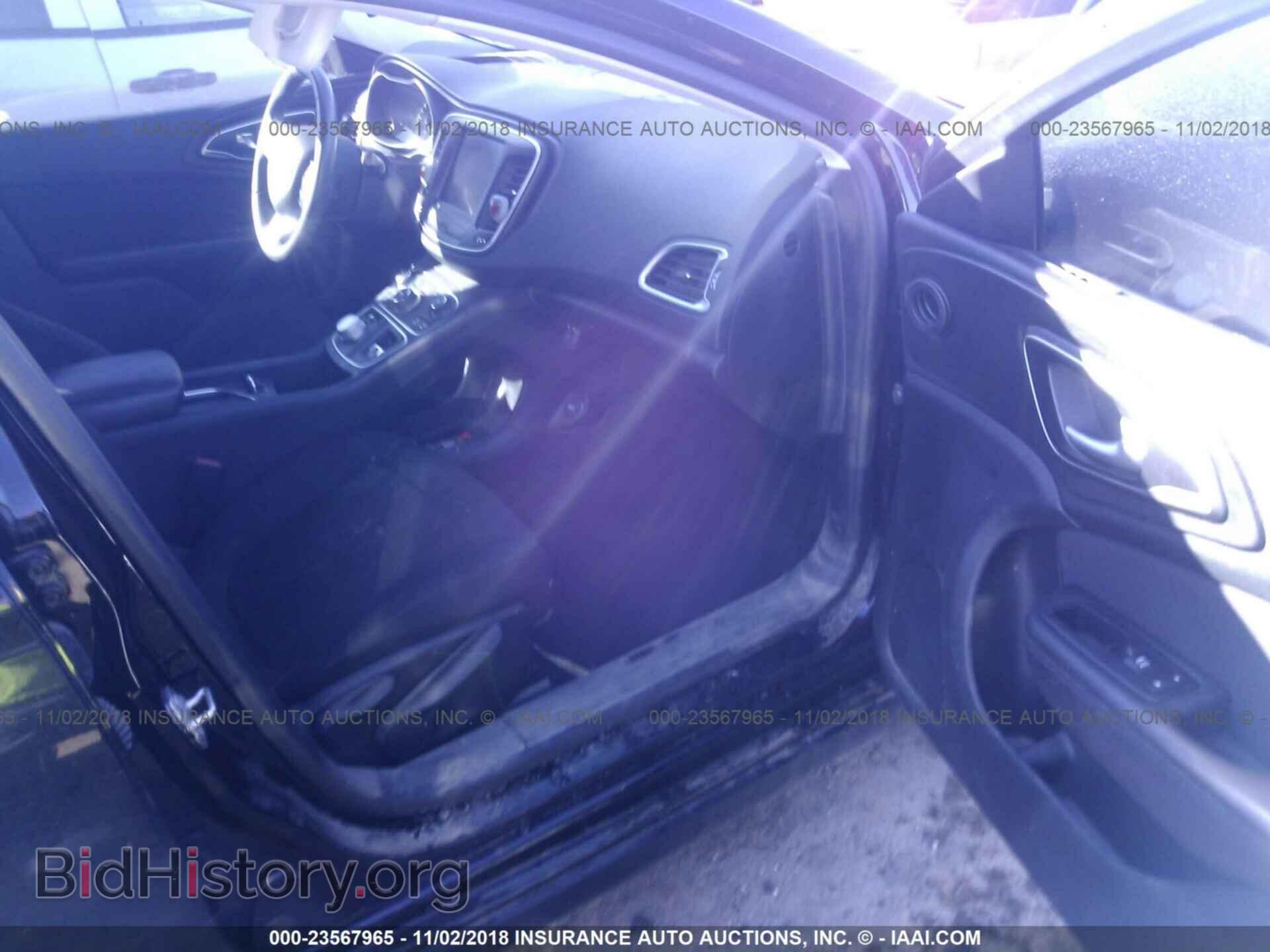 2016 Chrysler 200 - VIN: 1C3CCCAB8GN139090 - Photo 5