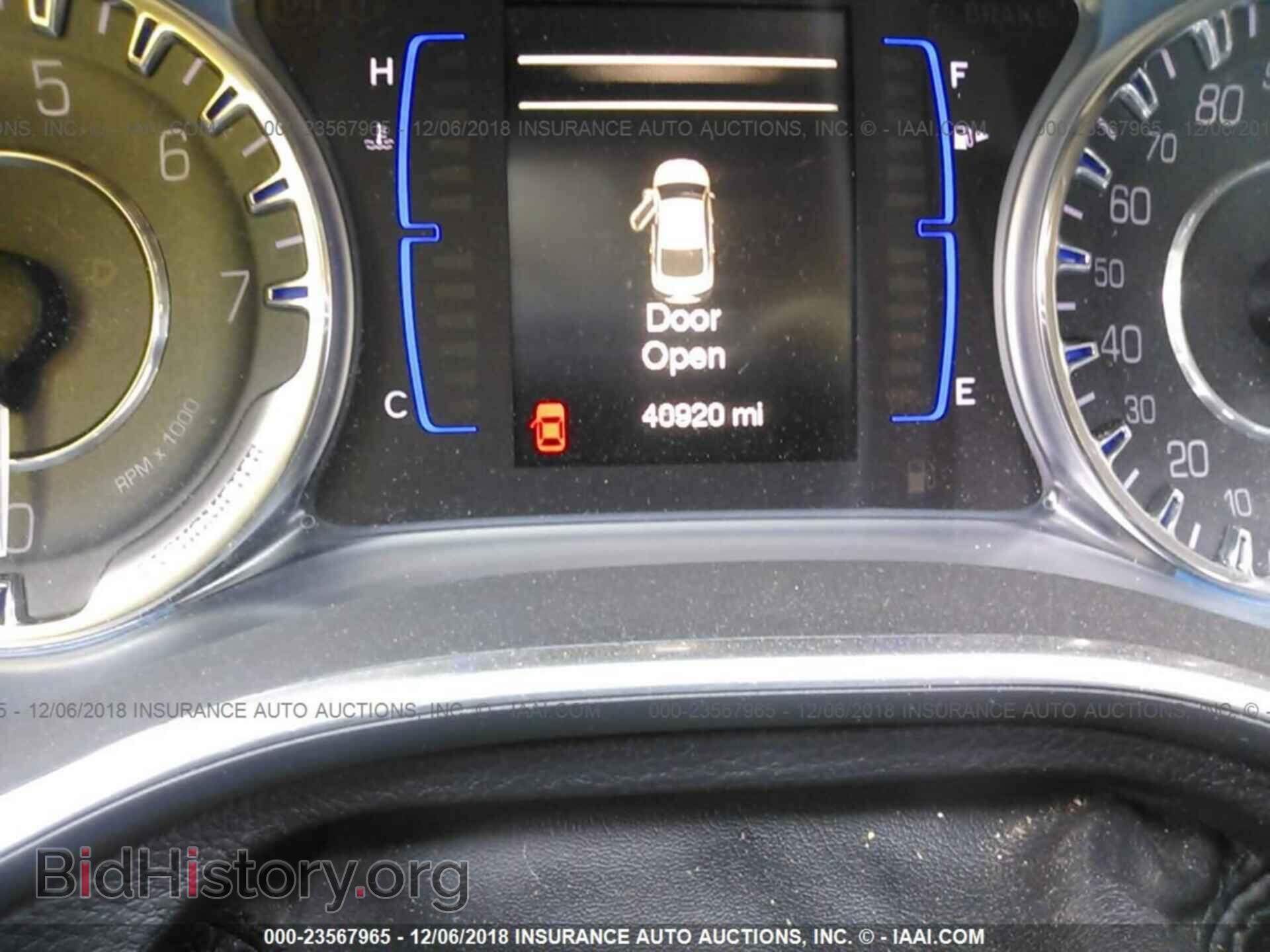 2016 Chrysler 200 - VIN: 1C3CCCAB8GN139090 - Photo 7