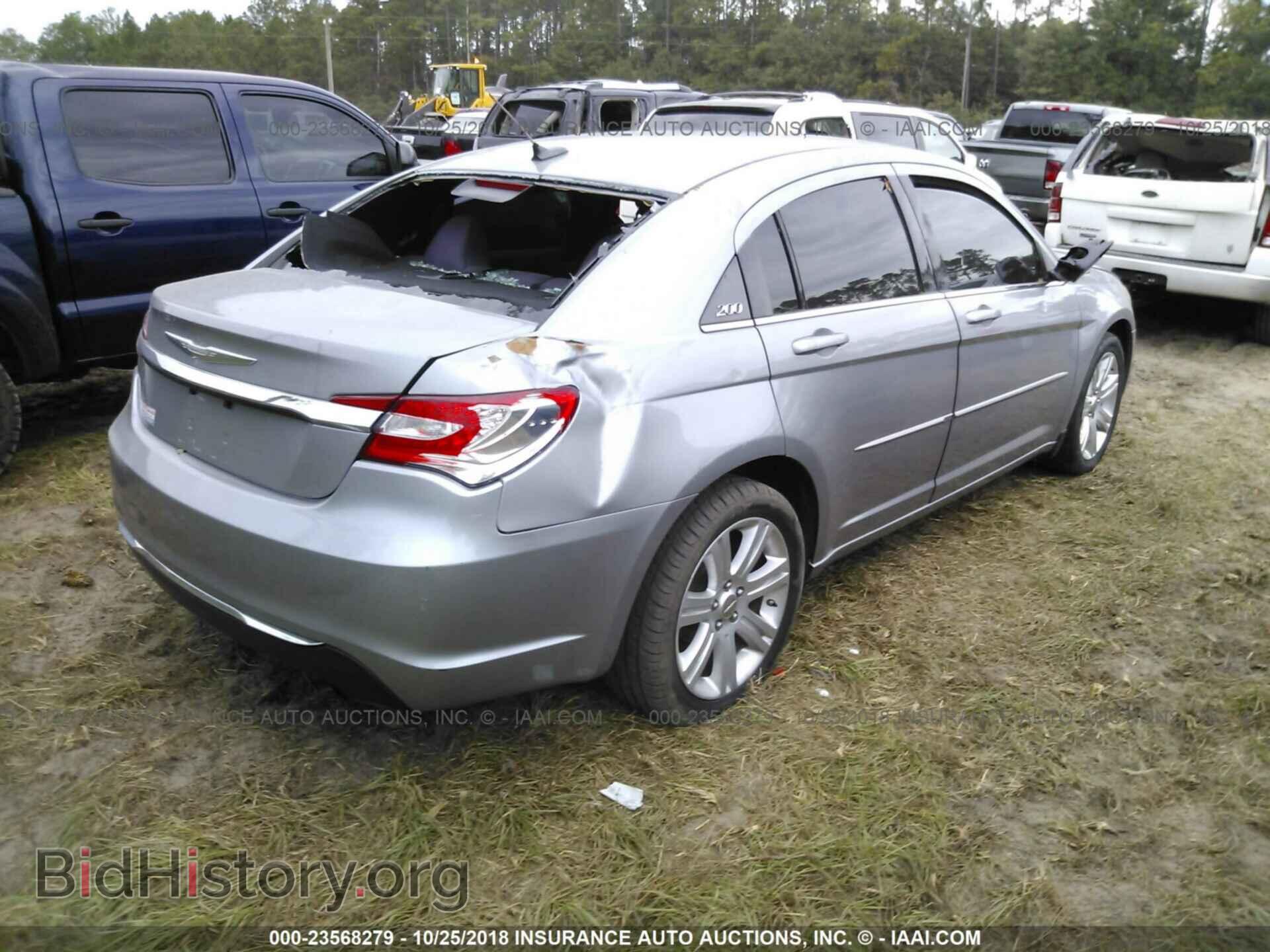 2013 Chrysler 200 - VIN: 1C3CCBBB5DN656710 - Photo 4