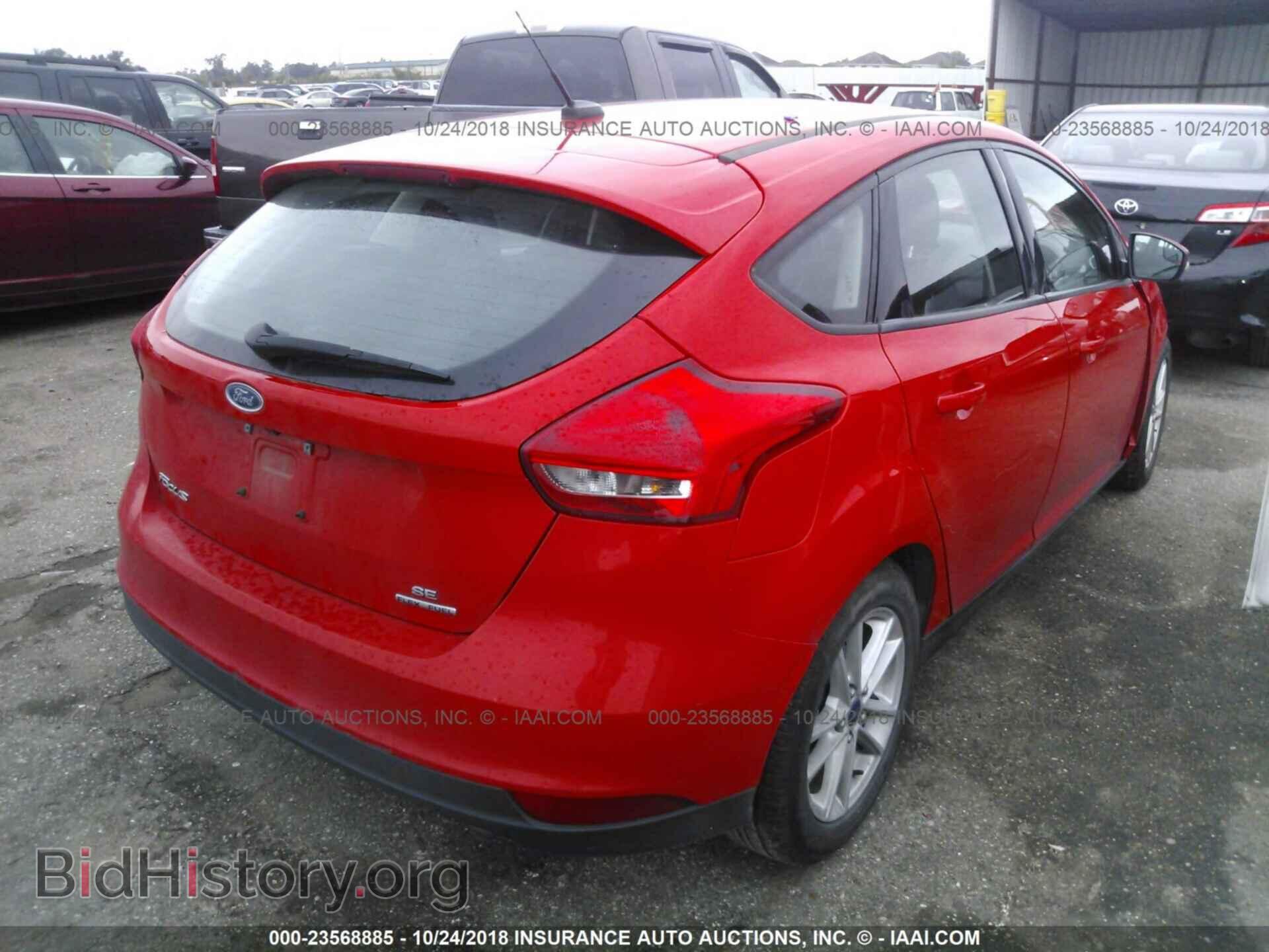 2016 Ford Focus - VIN: 1FADP3K26GL231139 - Photo 4